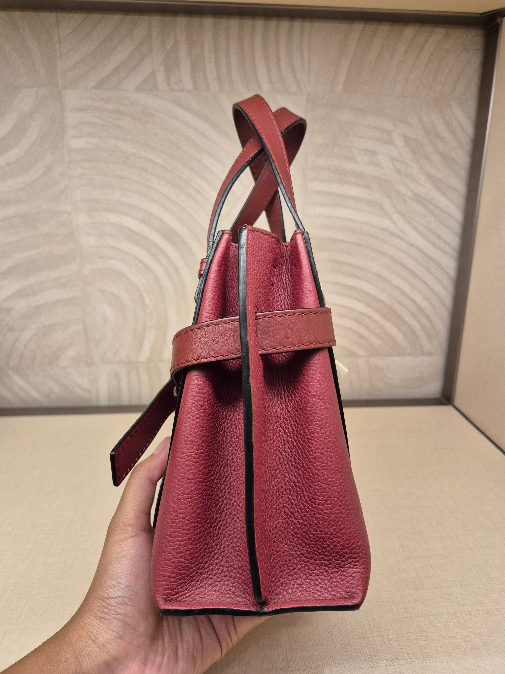 Loewe Gate Tophand