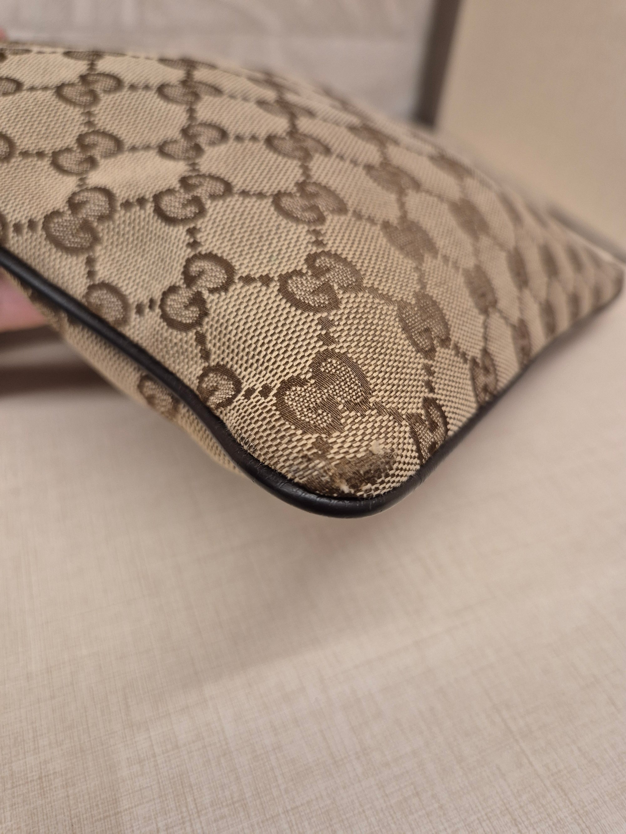 Gucci Mesenger Monogram