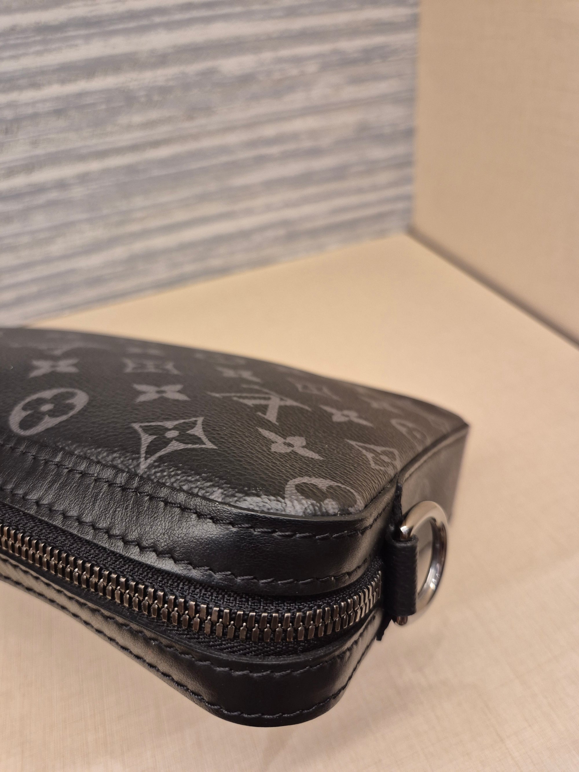 Louis Vuitton Trio Mesenger Monogram Eclipse