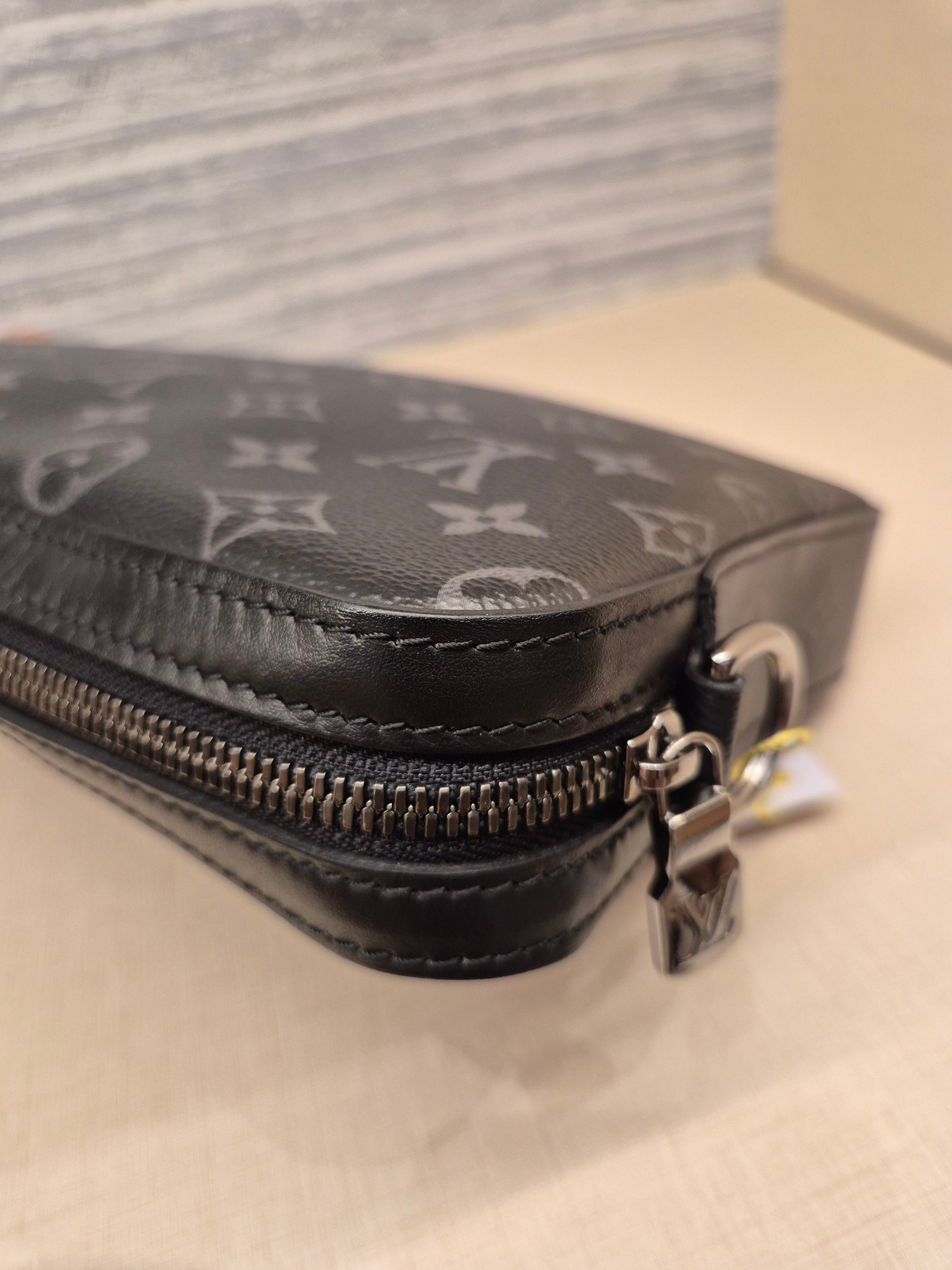 Louis Vuitton Trio Mesenger Monogram Eclipse