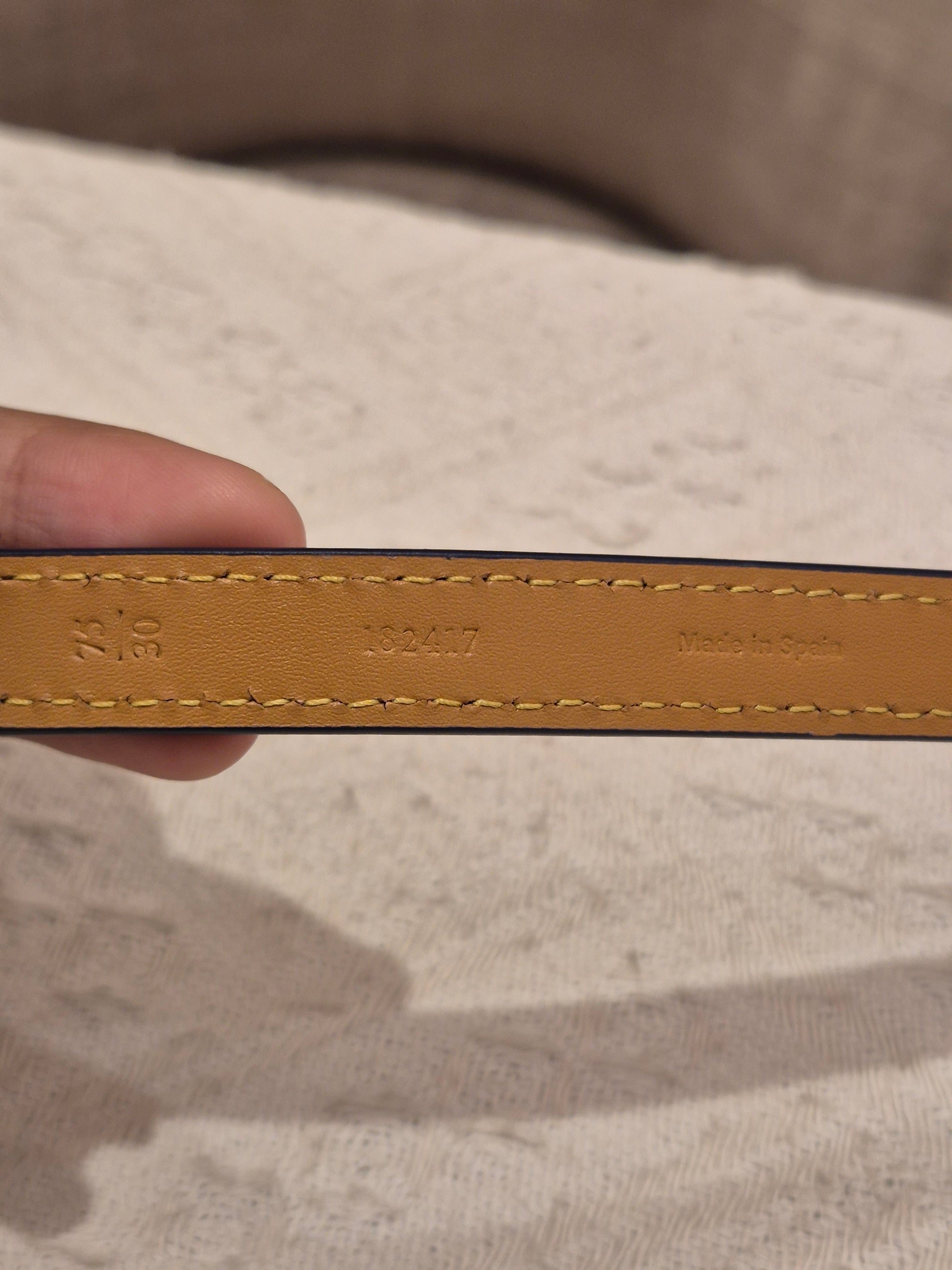Loewe Belt Font