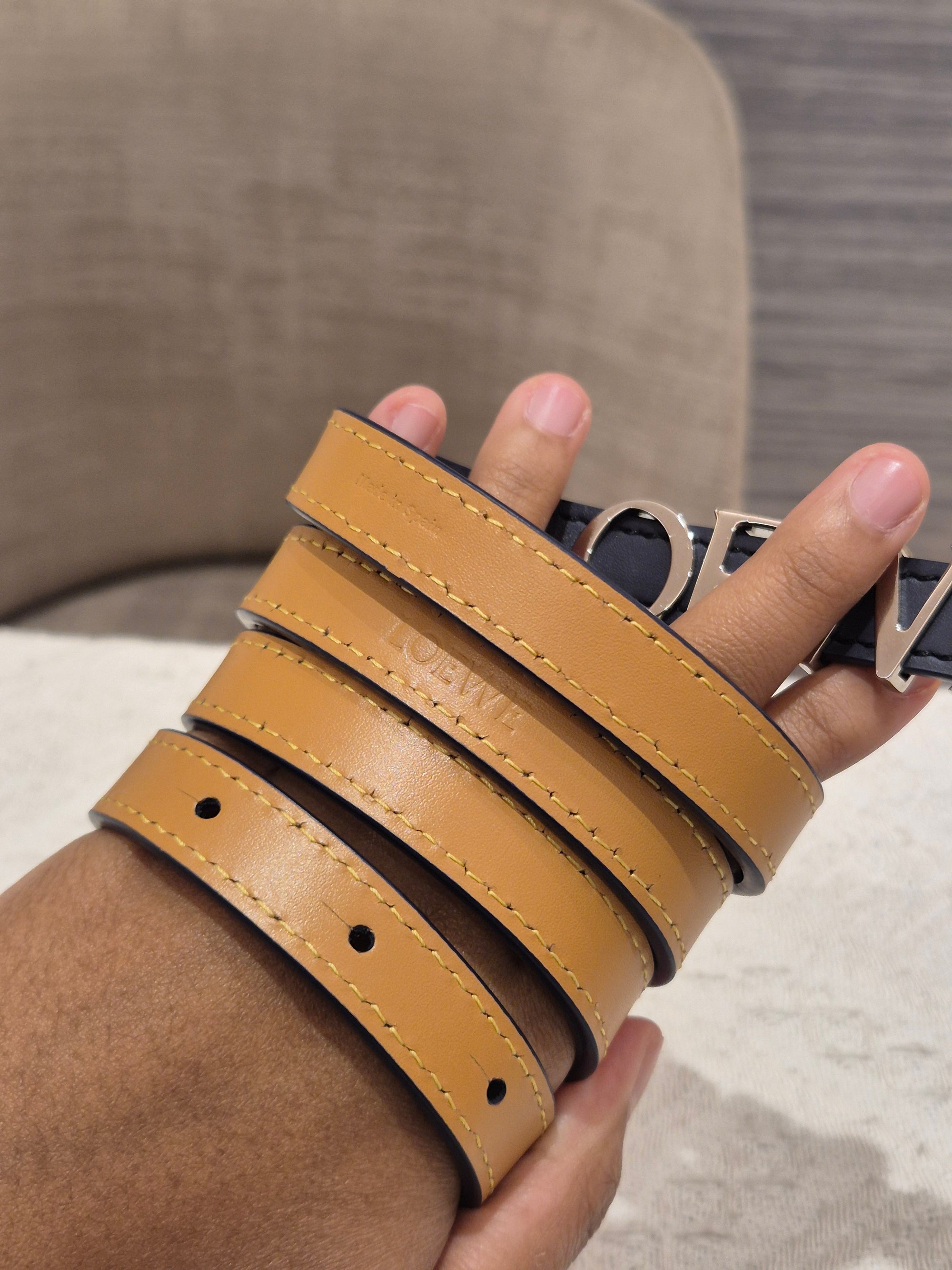 Loewe Belt Font