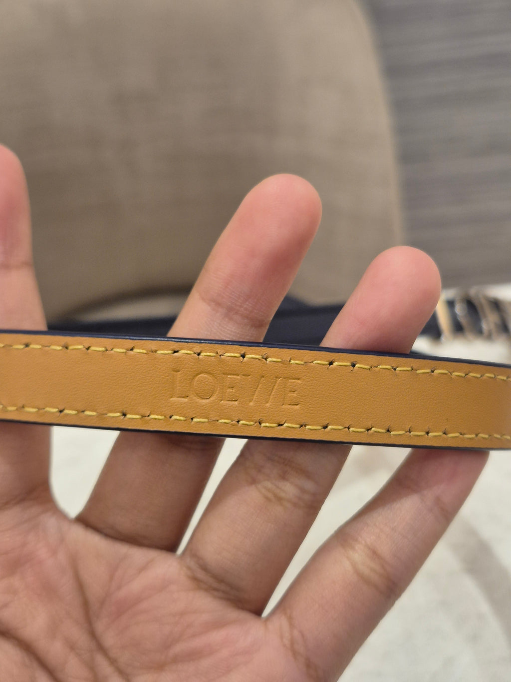 Loewe Belt Font