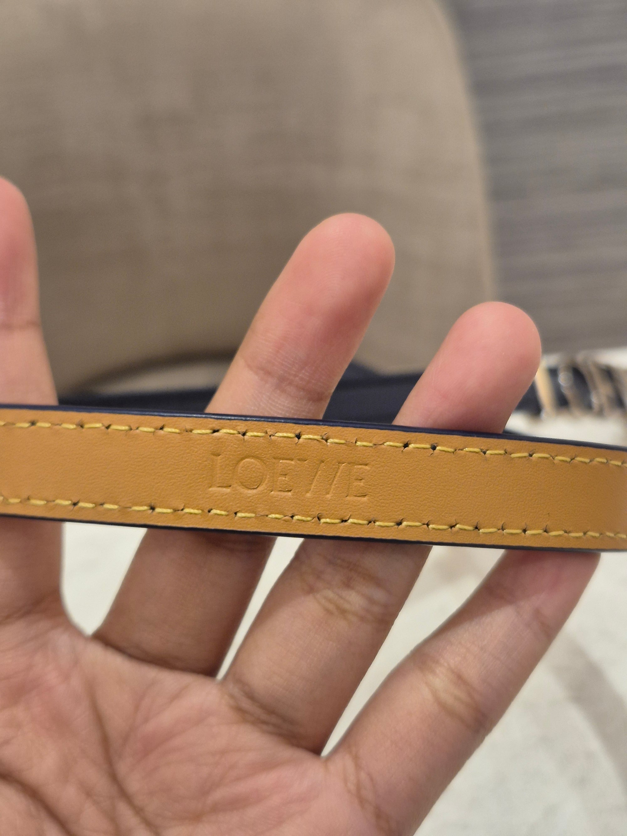 Loewe Belt Font