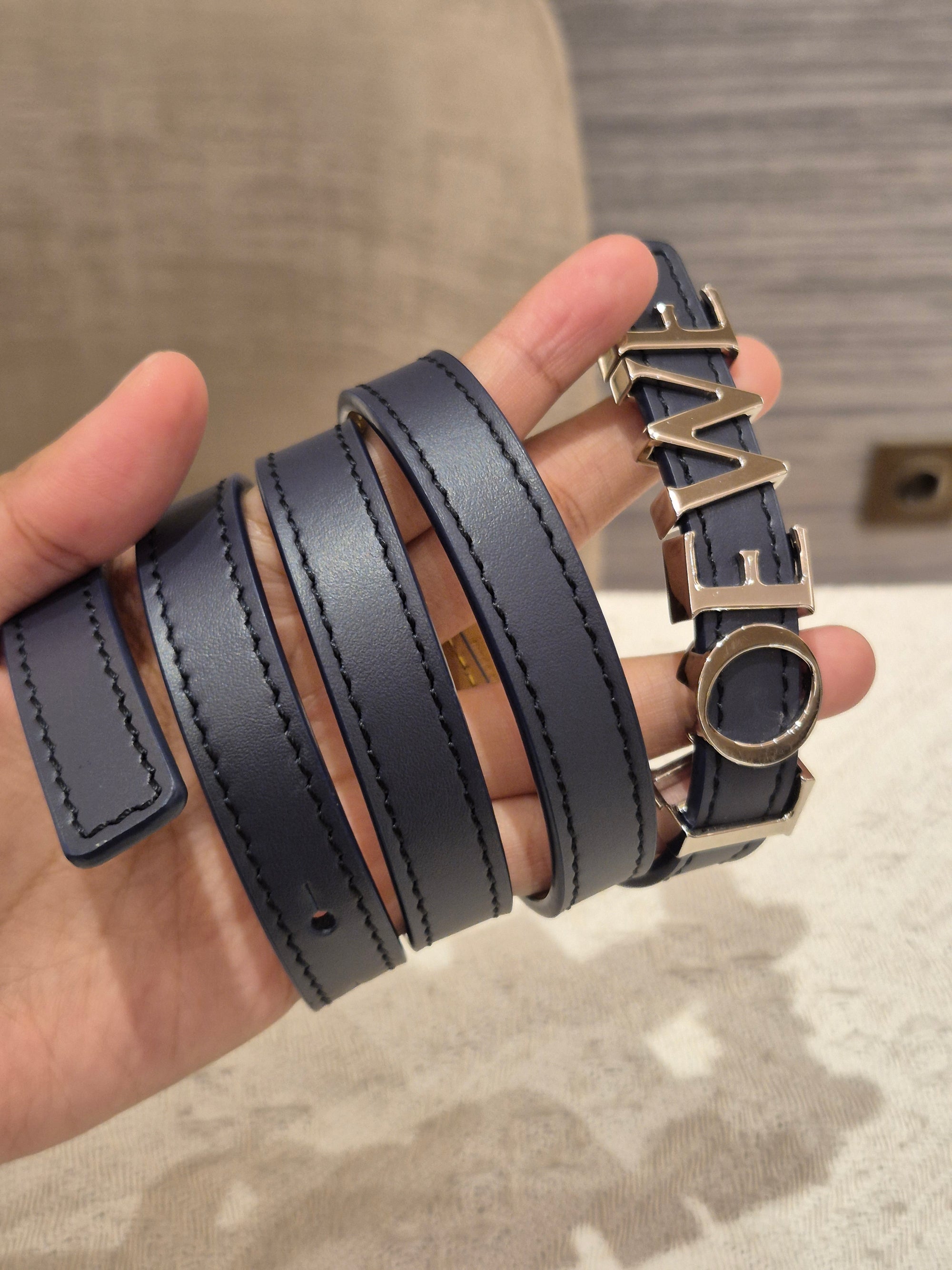 Loewe Belt Font