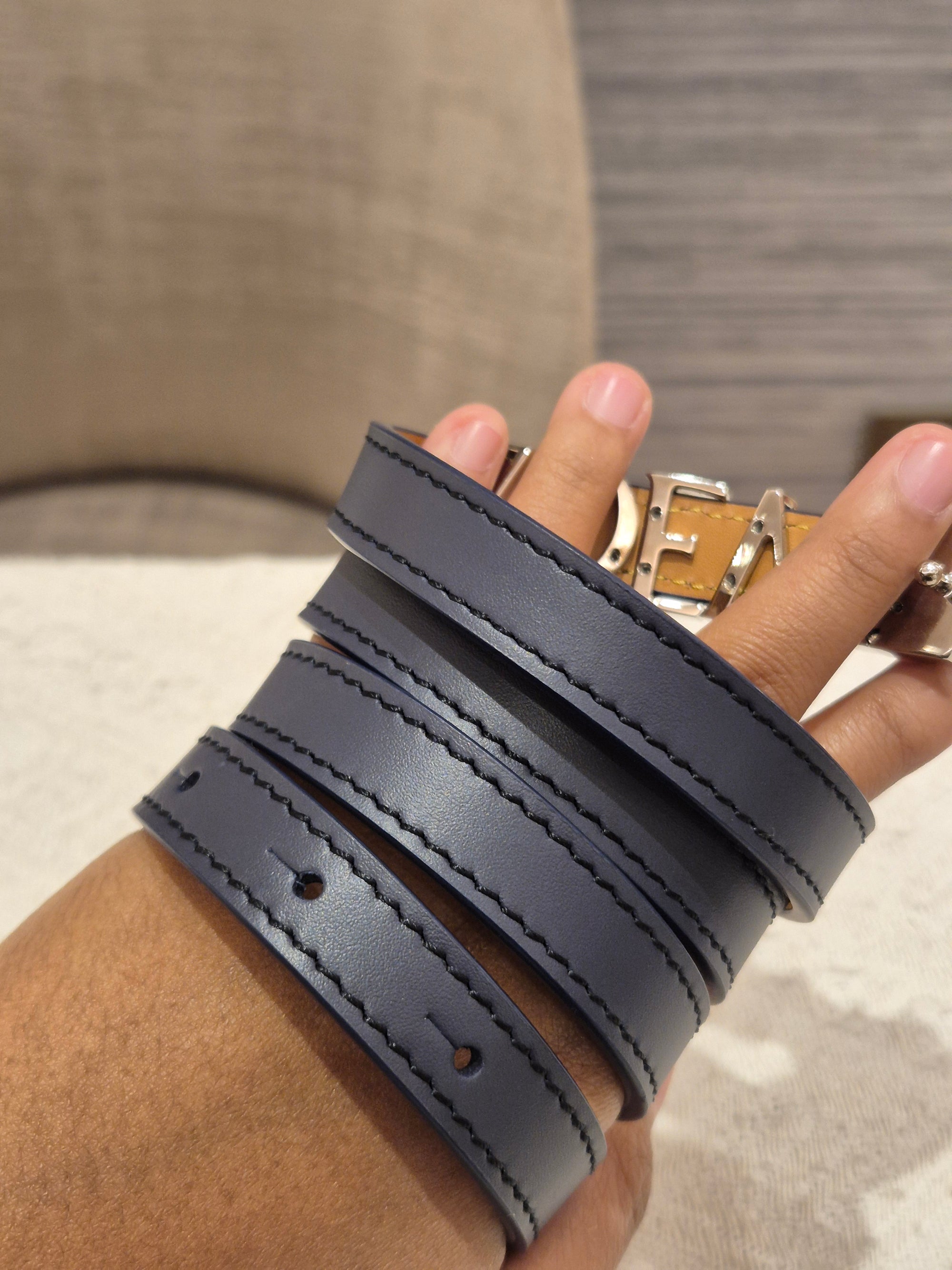 Loewe Belt Font