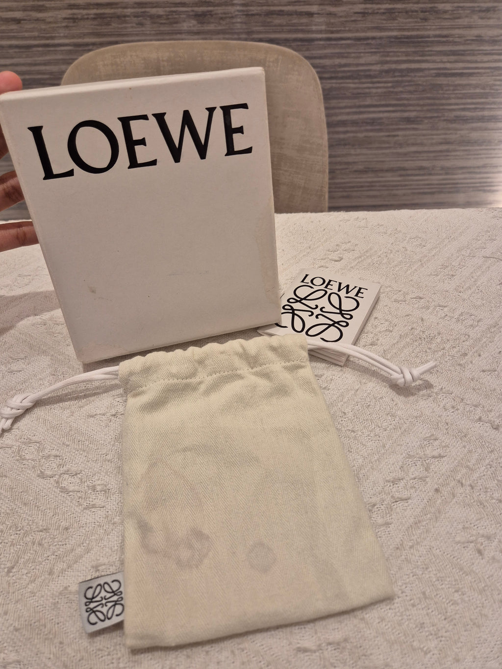 Loewe Belt Font