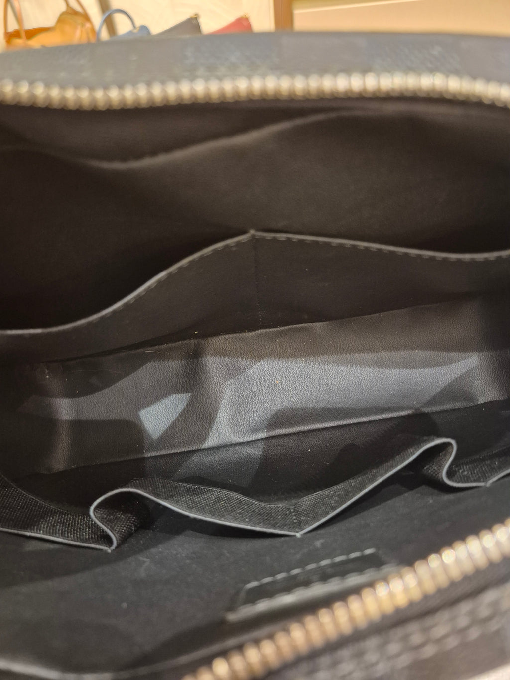 LV Toilet Pouch Damier Graphite