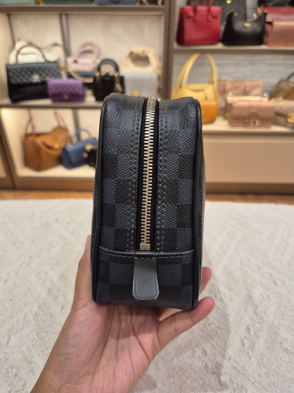 LV Toilet Pouch Damier Graphite