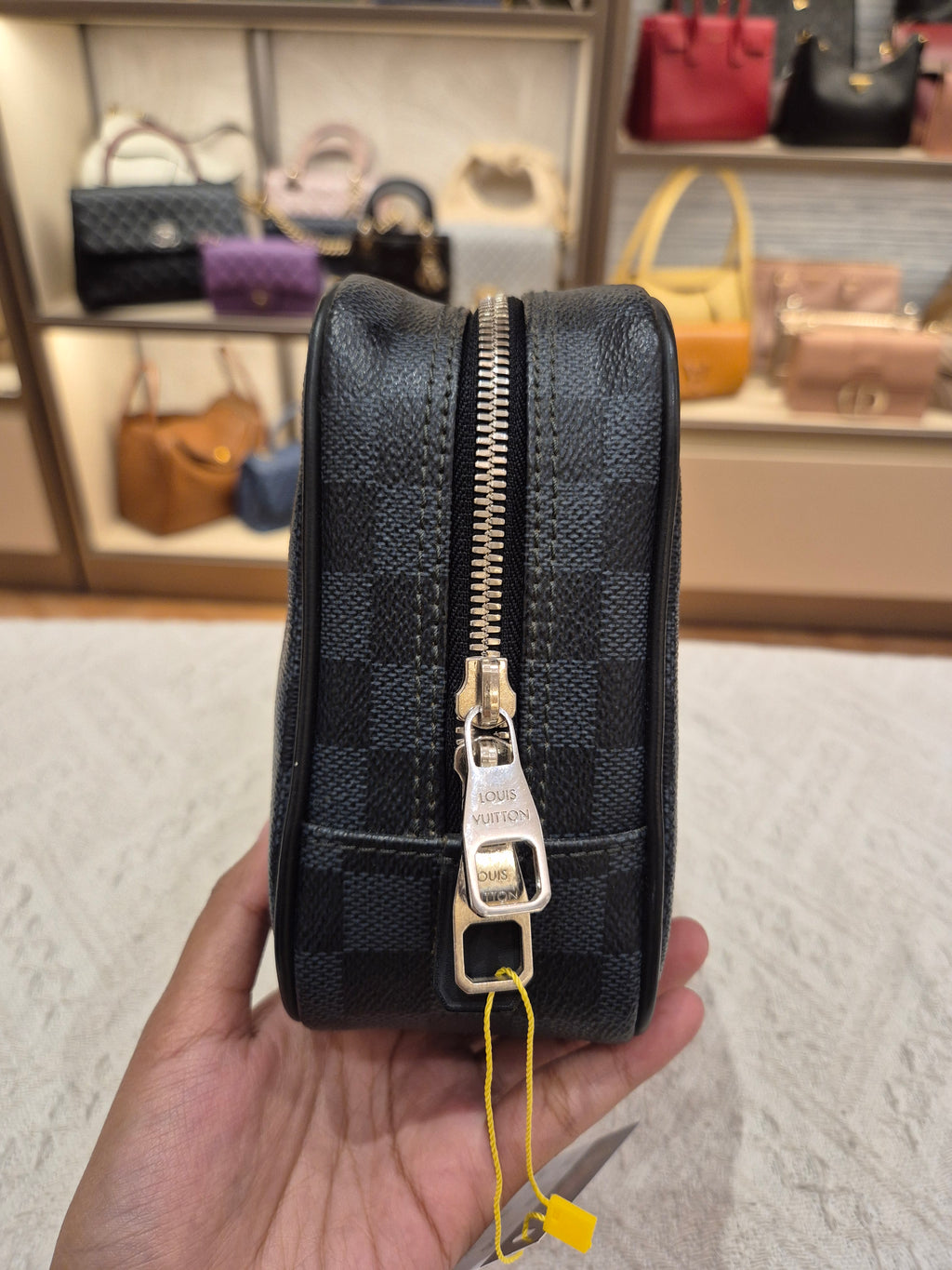 LV Toilet Pouch Damier Graphite