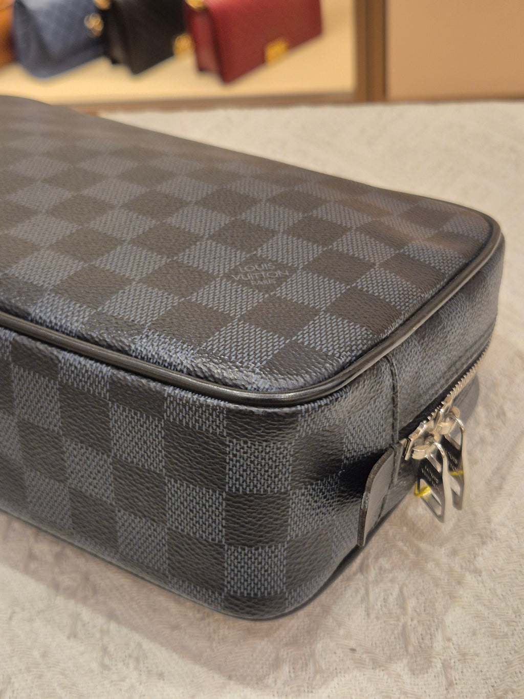 LV Toilet Pouch Damier Graphite