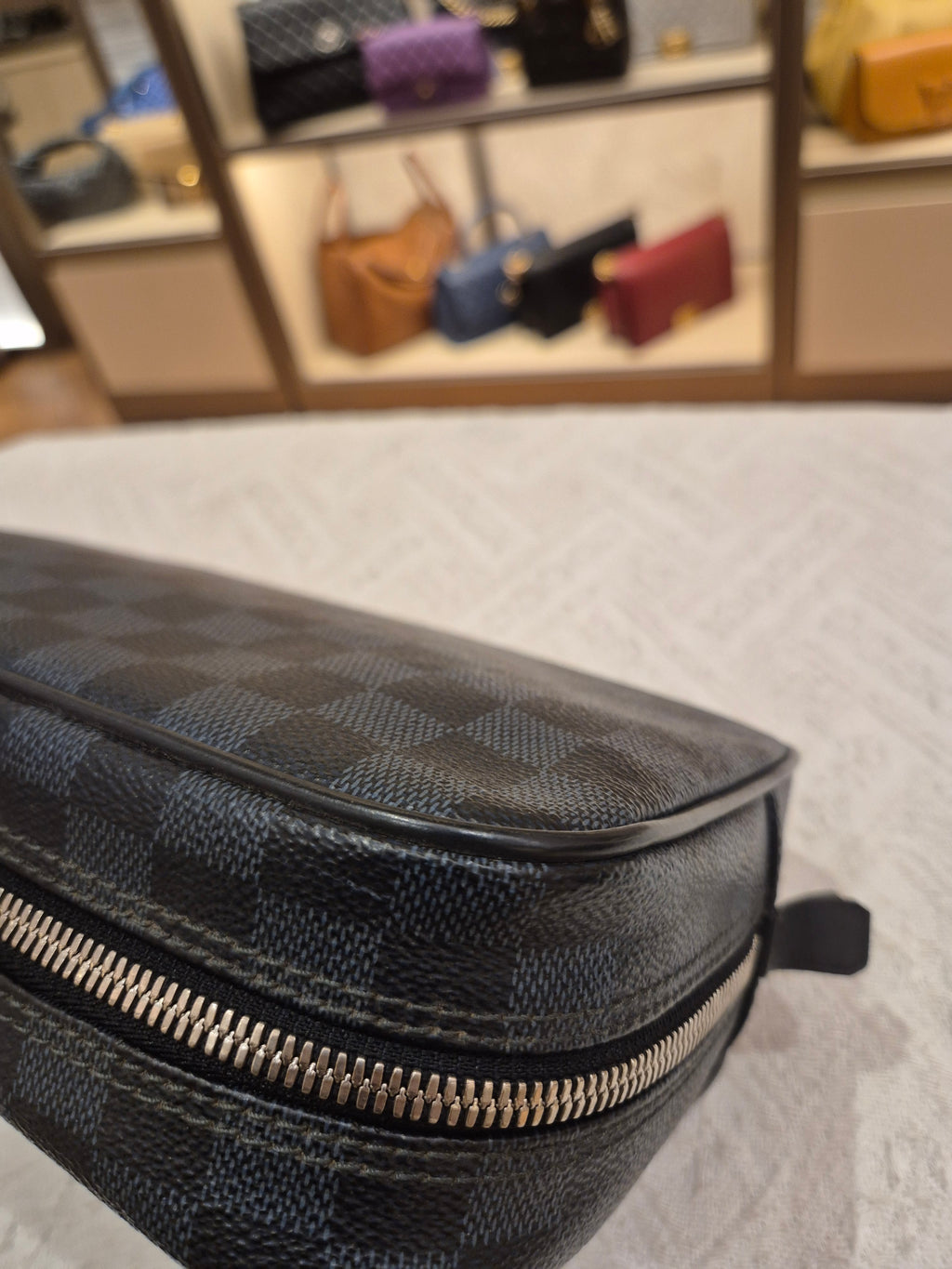 LV Toilet Pouch Damier Graphite
