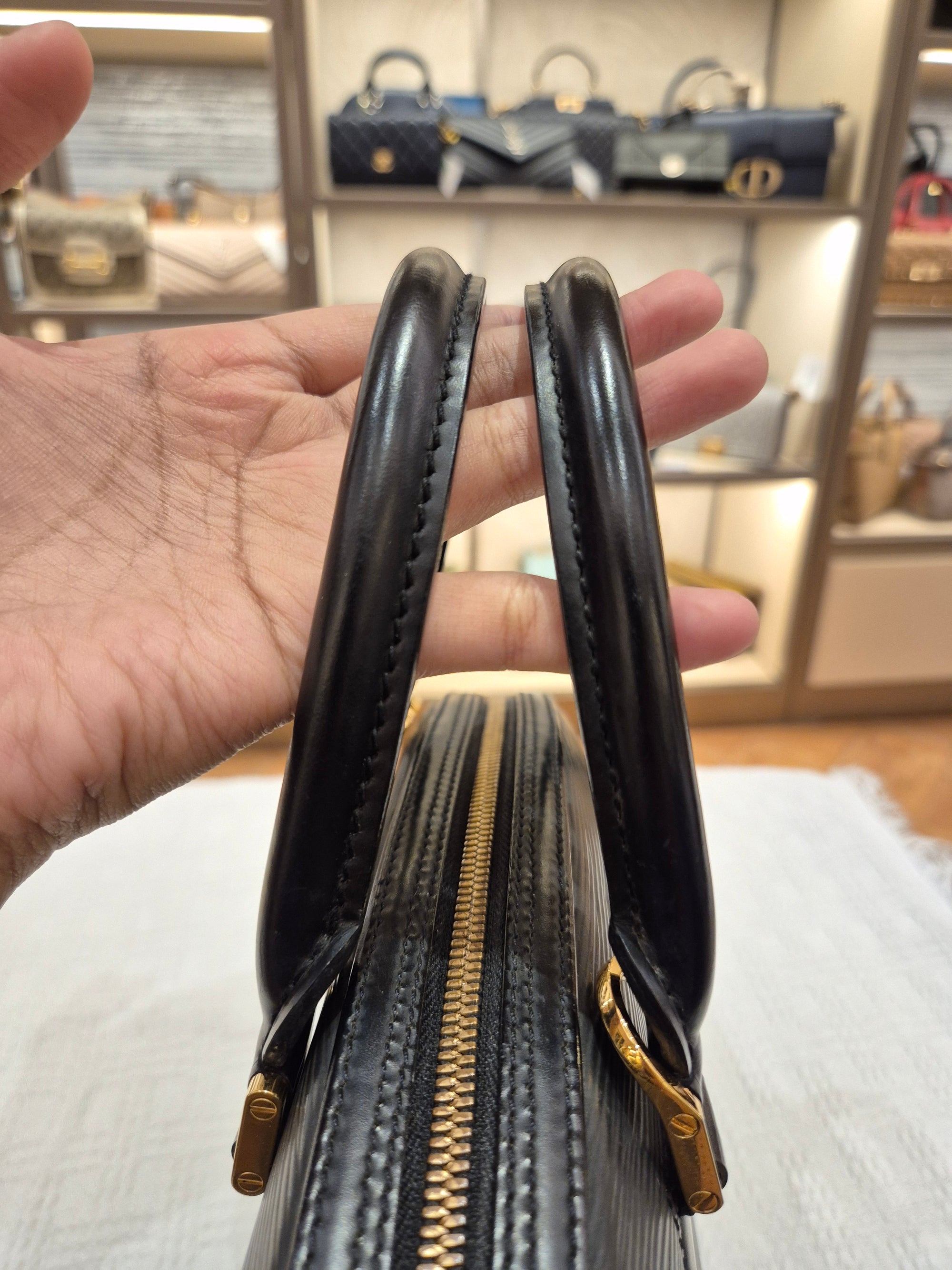 Louis Vuitton Jasmine Epi Black