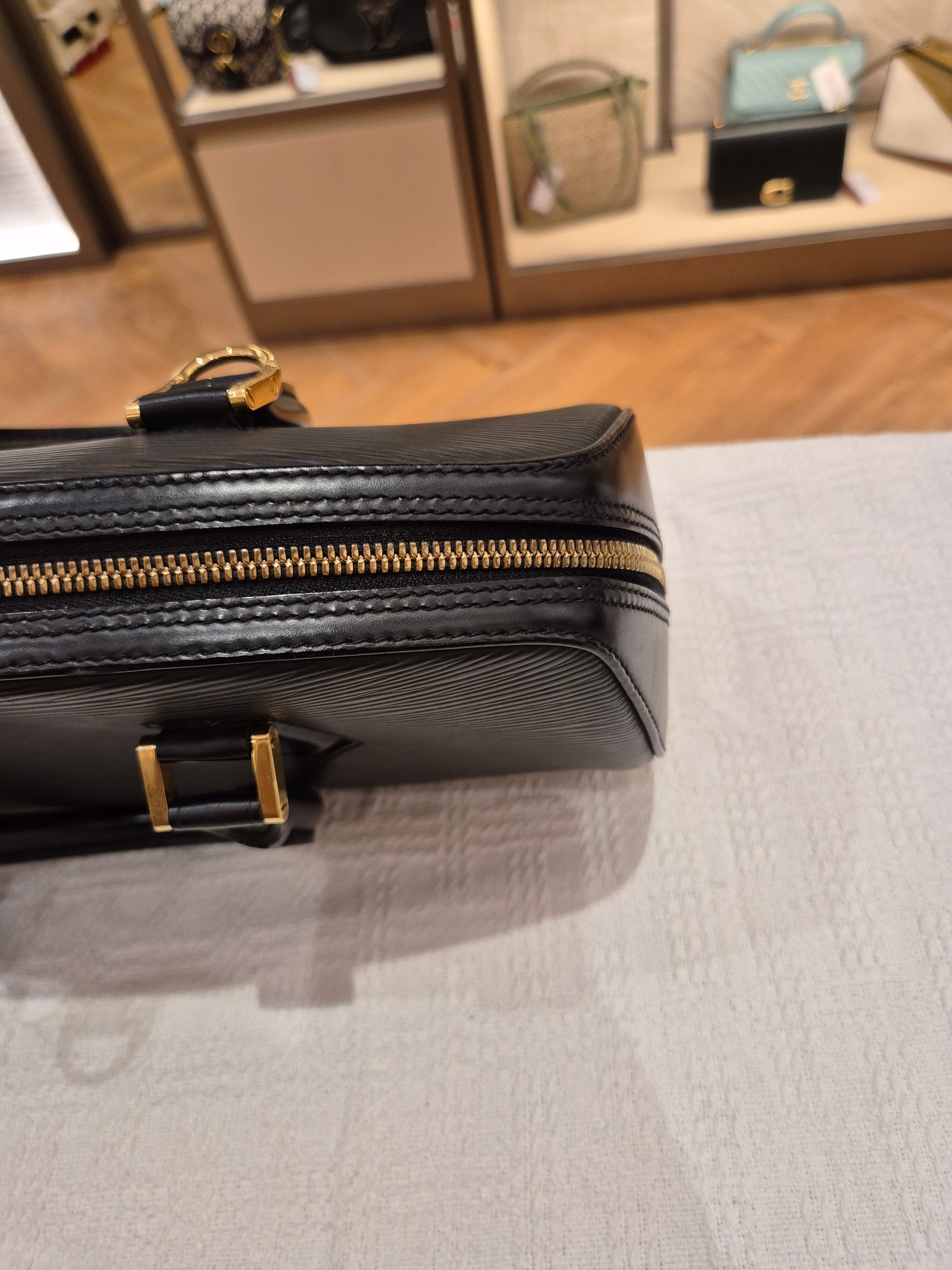 Louis Vuitton Jasmine Epi Black