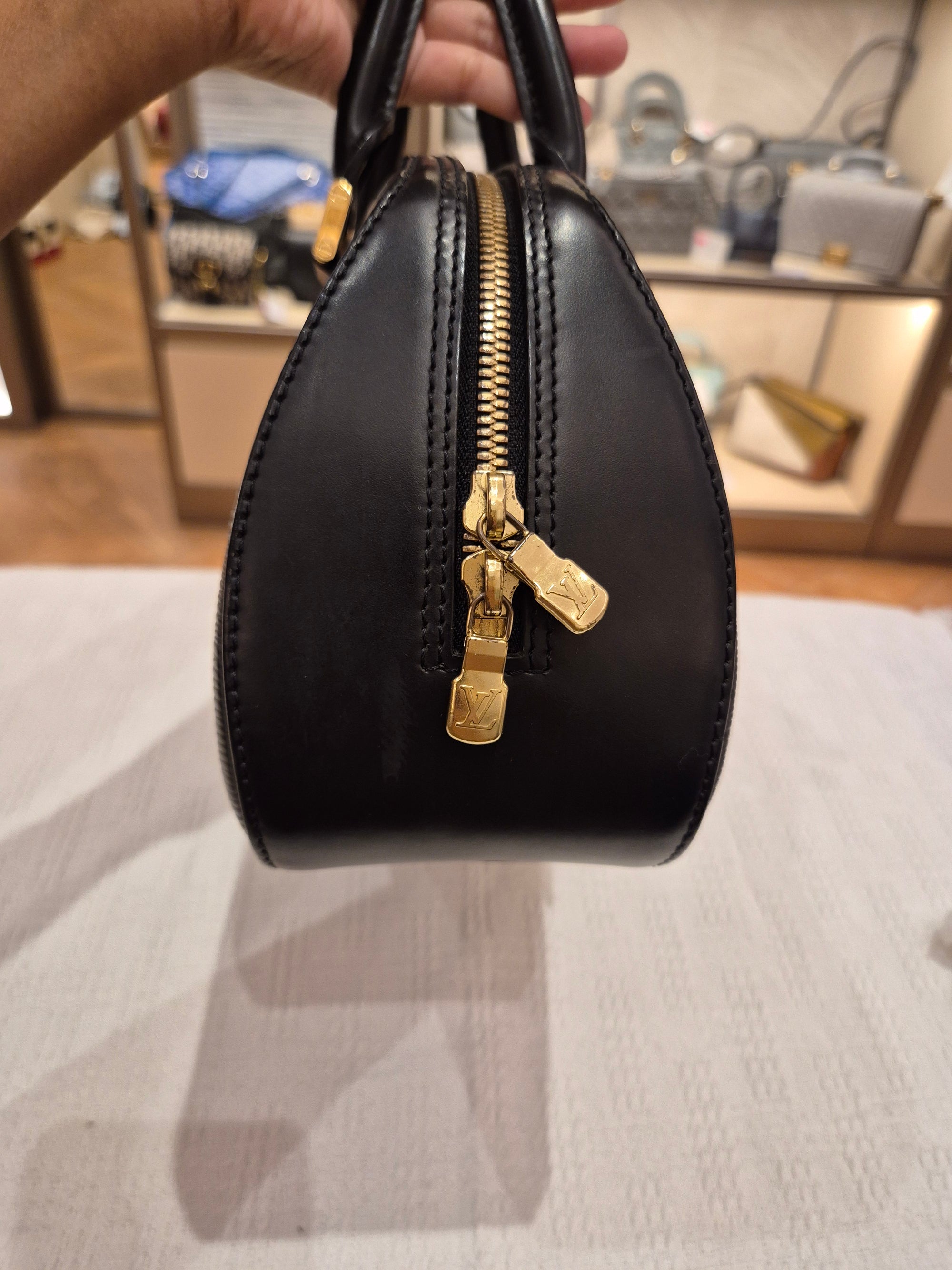 Louis Vuitton Jasmine Epi Black