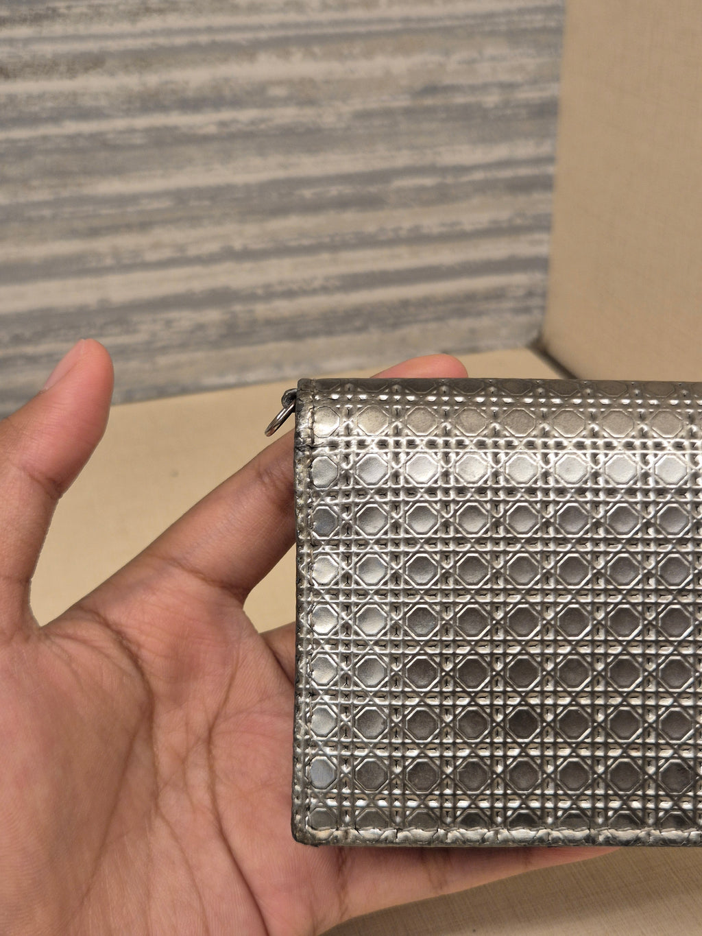 Diorama Card holder