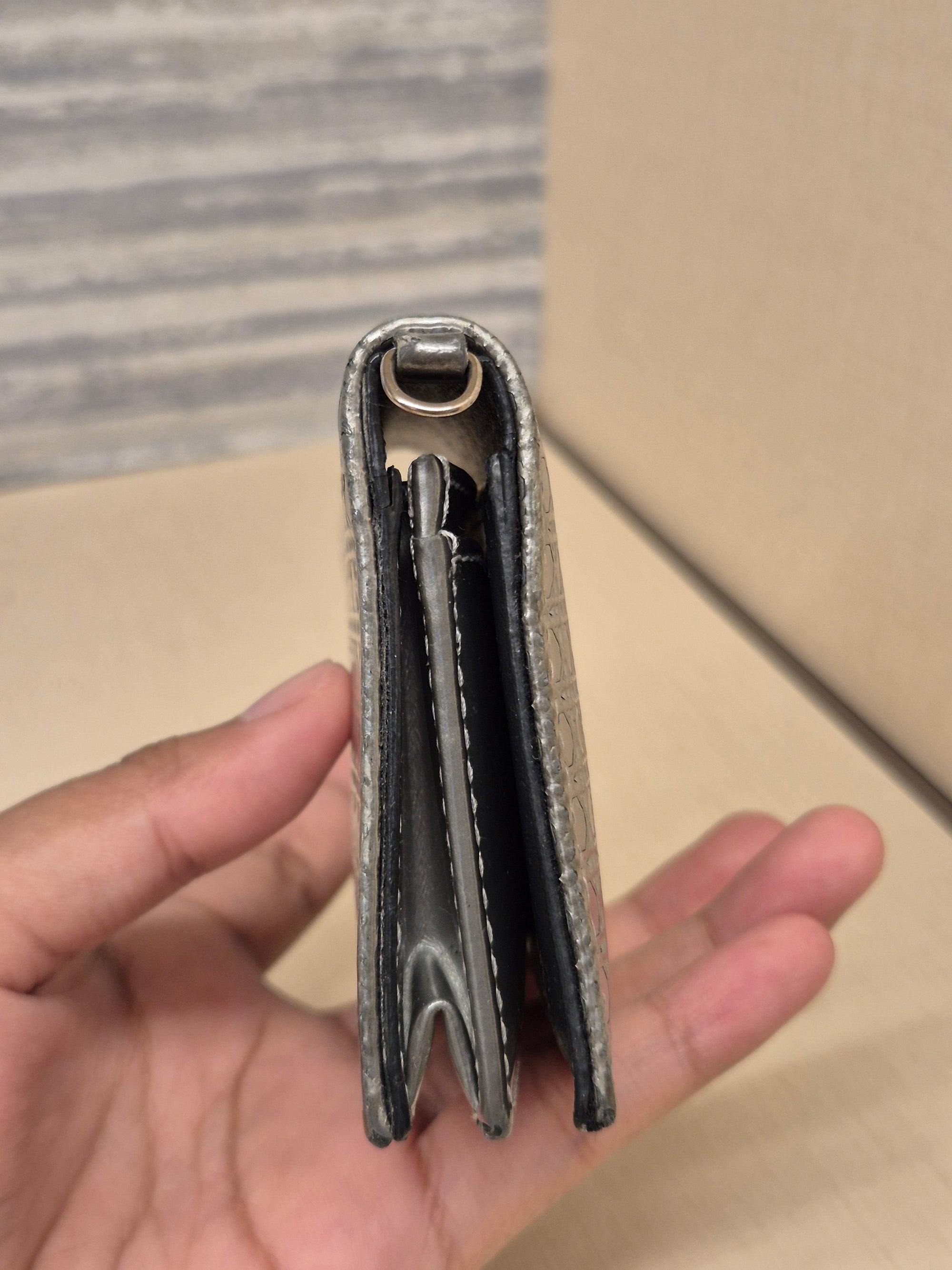 Diorama Card holder