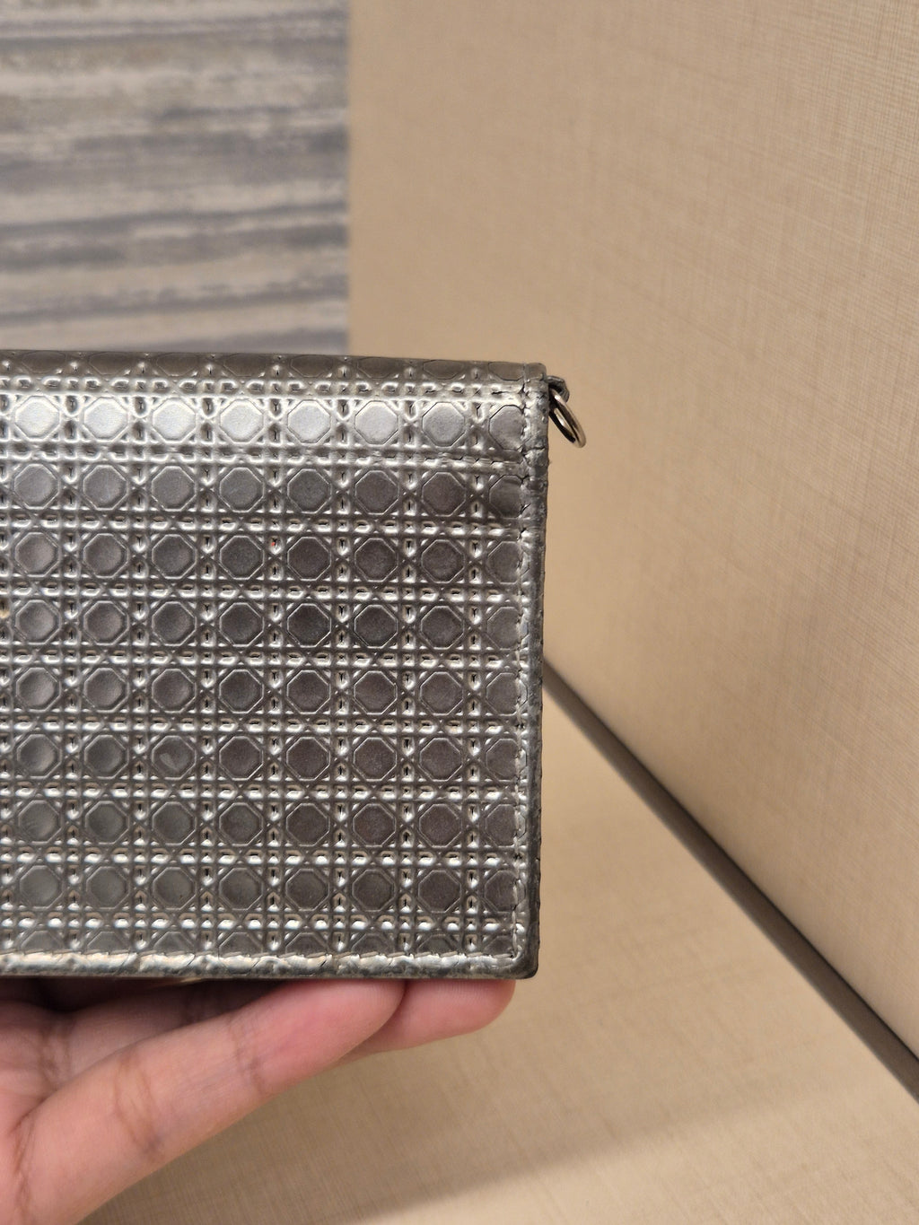 Diorama Card holder