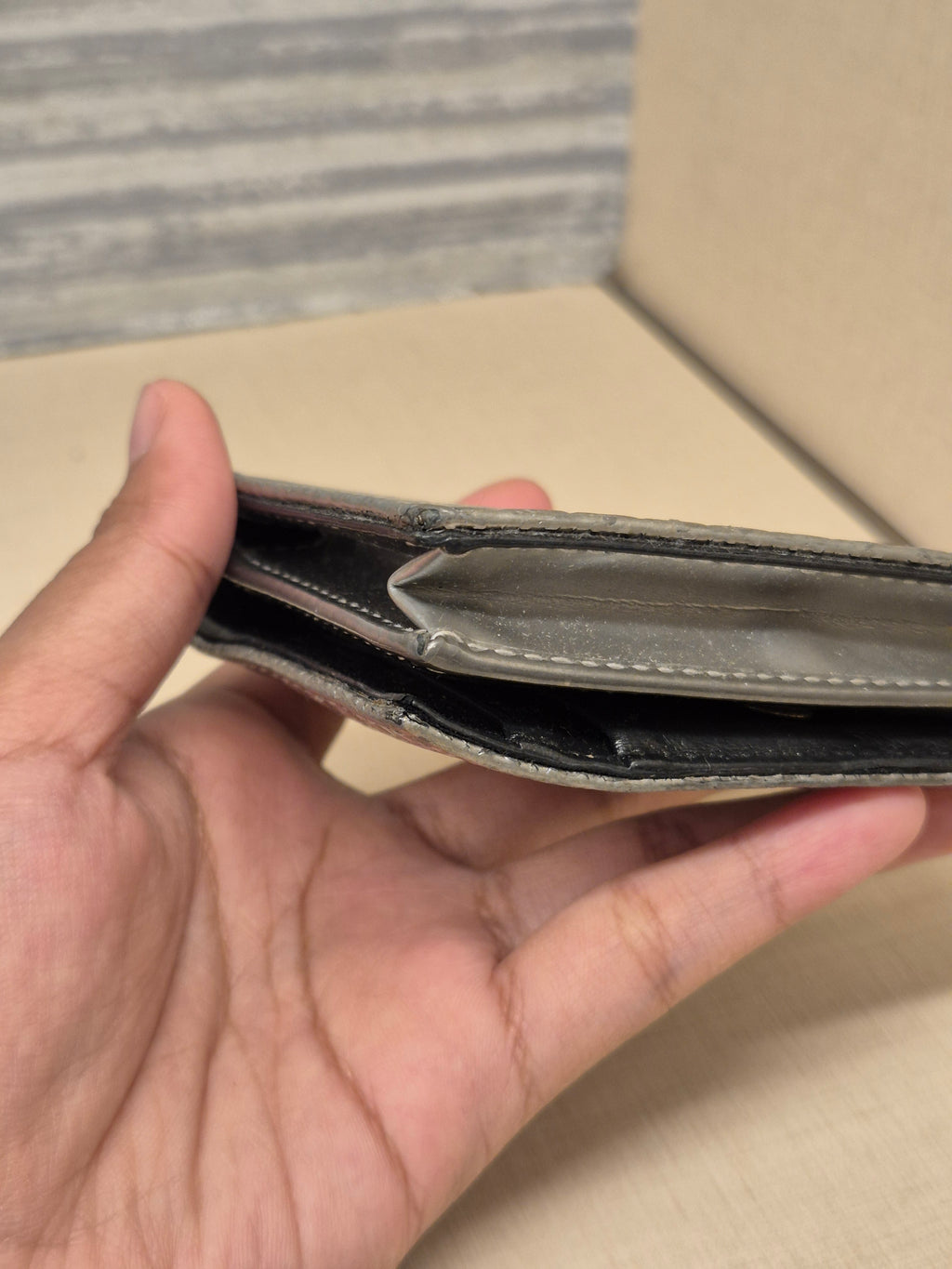 Diorama Card holder