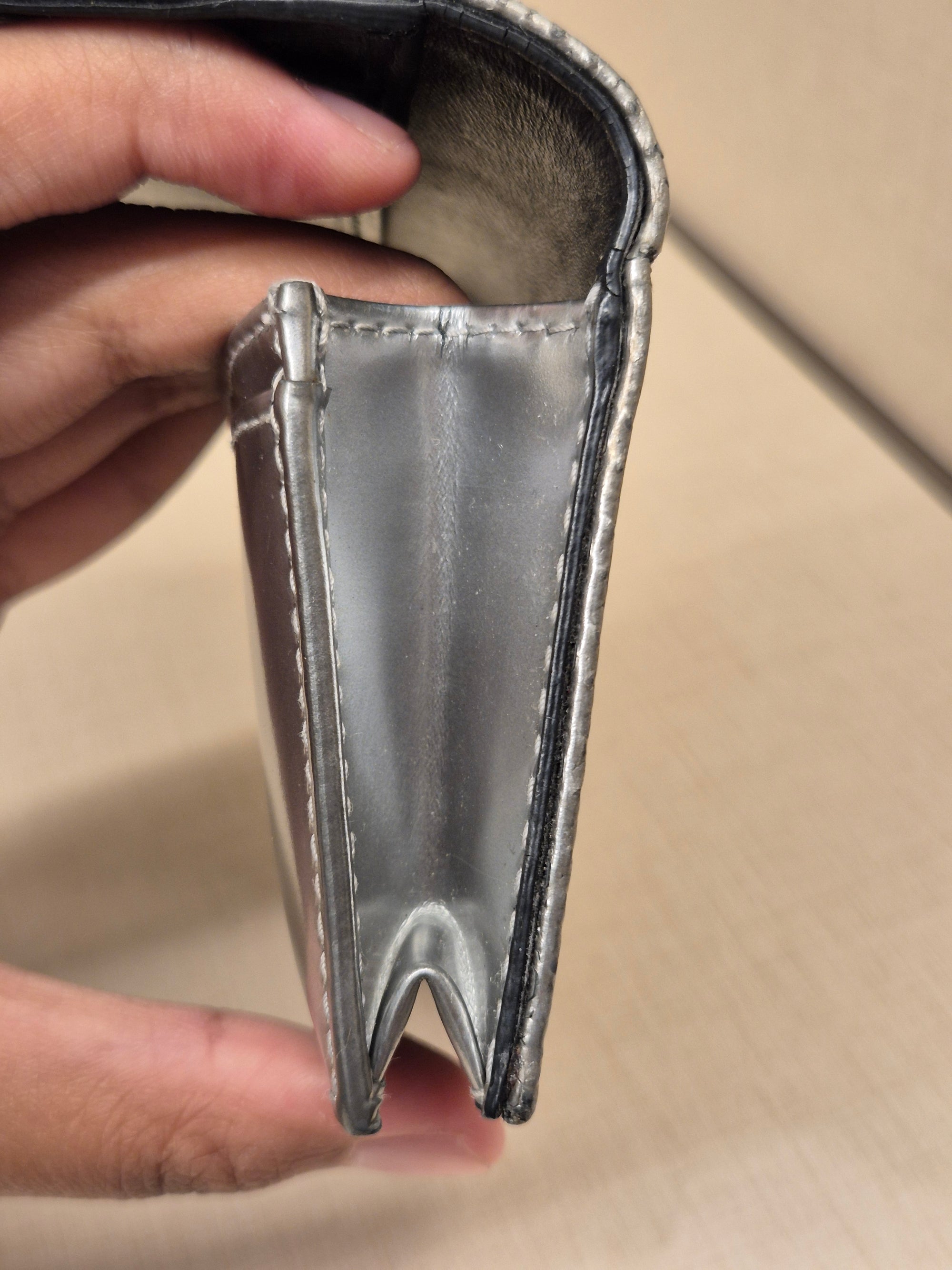 Diorama Card holder