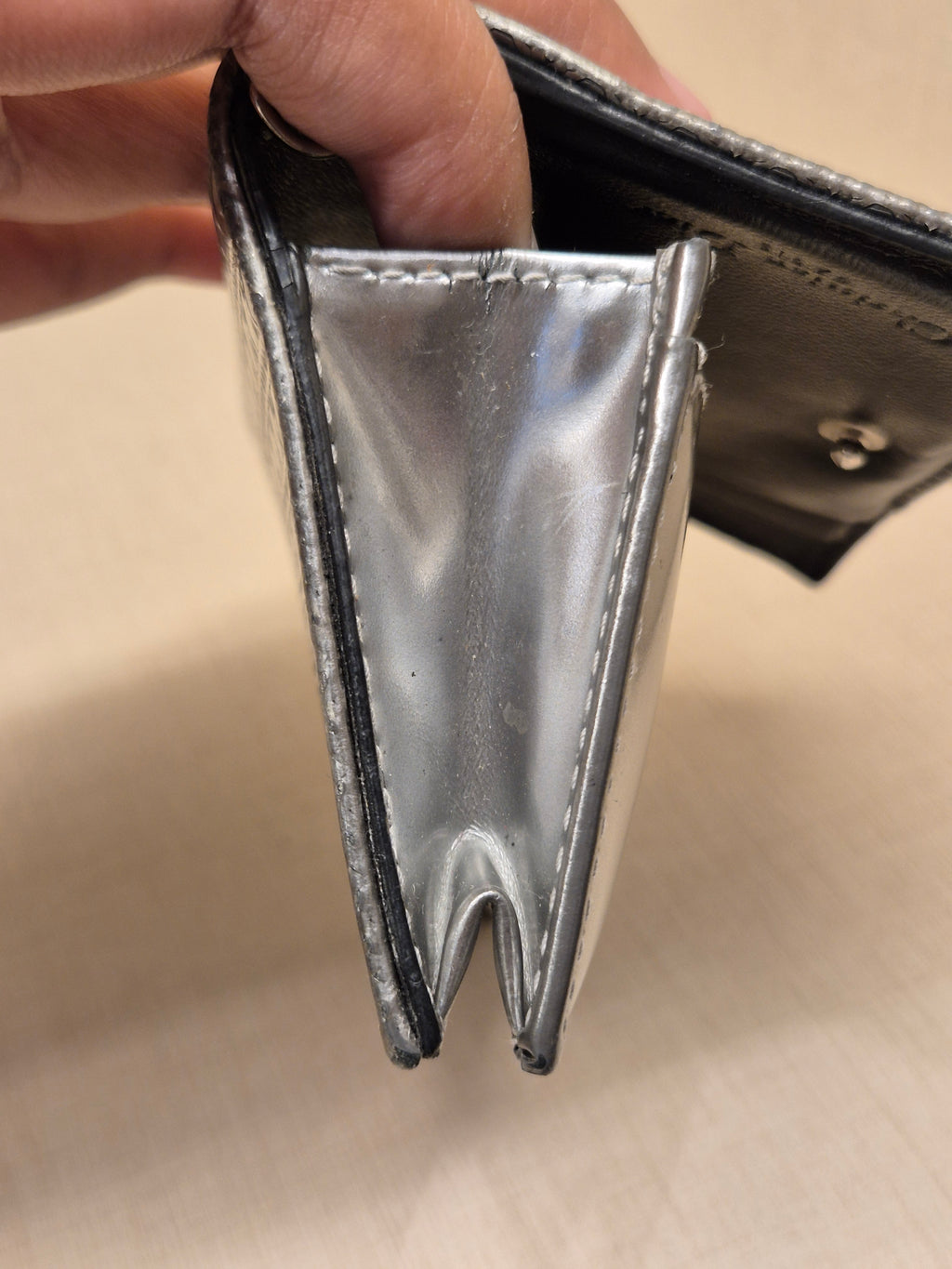 Diorama Card holder