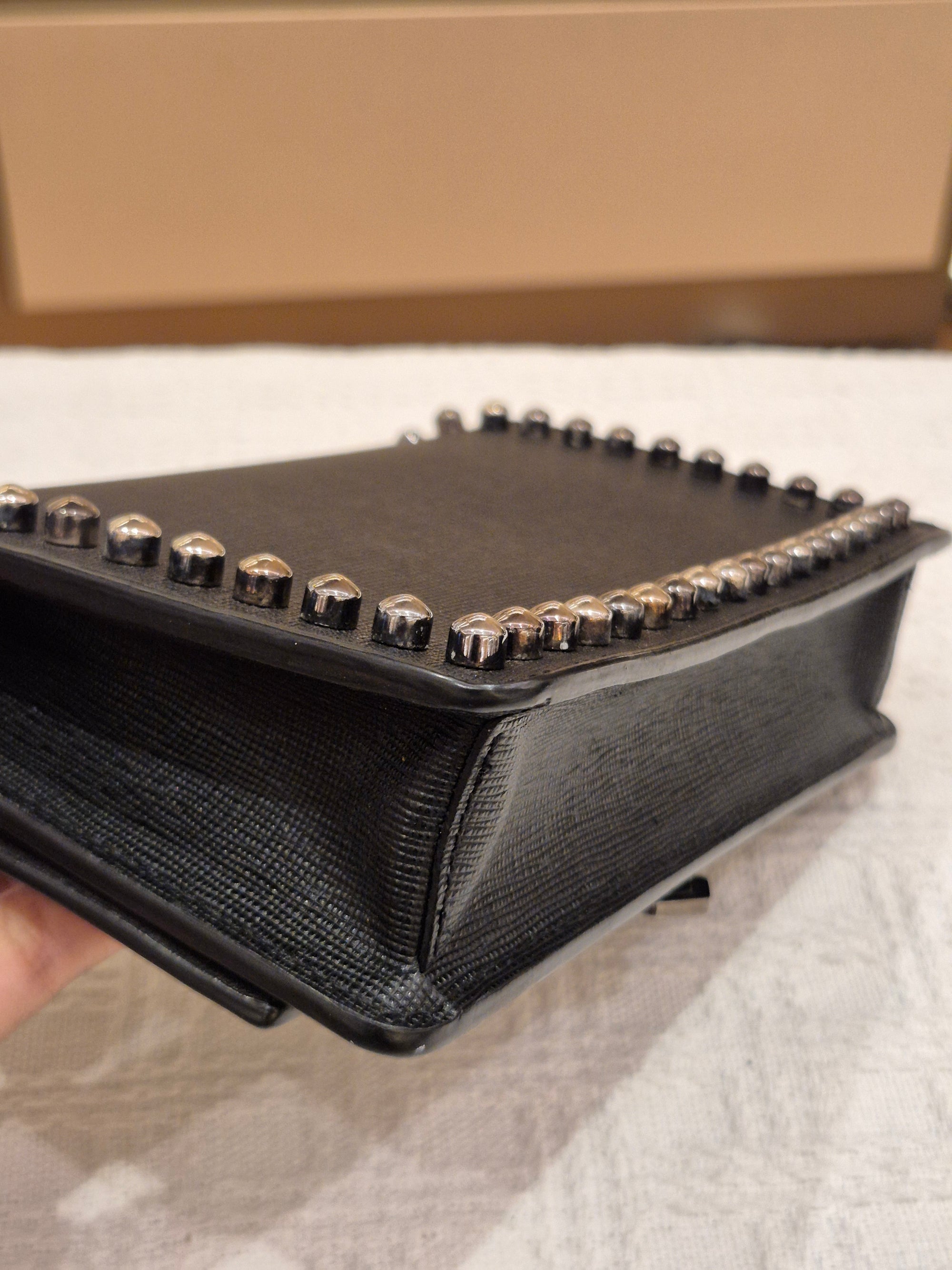 Fendi X Karl Wallet On Chain Motif
