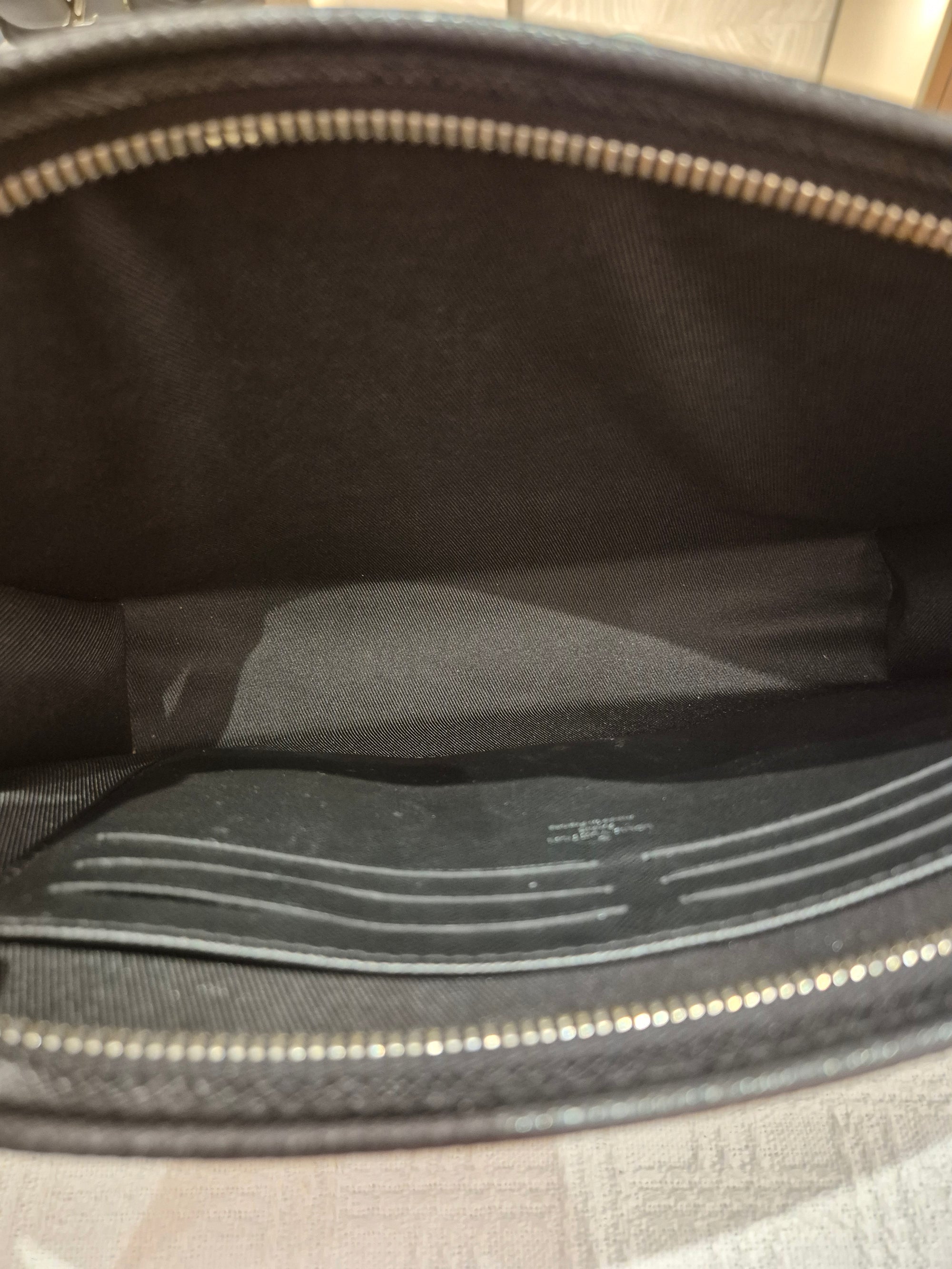Louis Vuitton Pochette Voyage Taiga