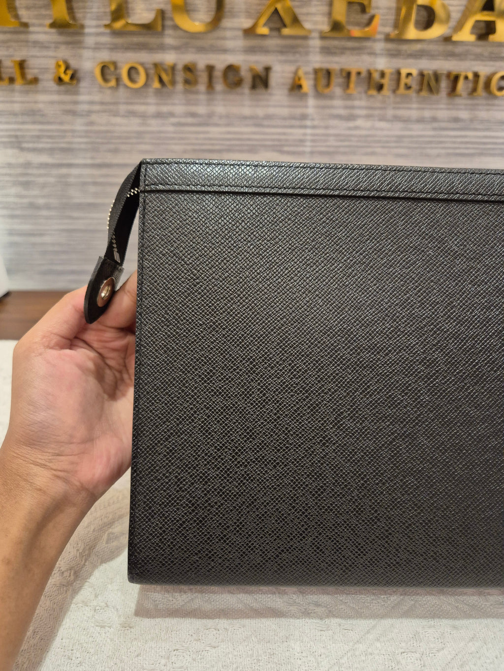 Louis Vuitton Pochette Voyage Taiga