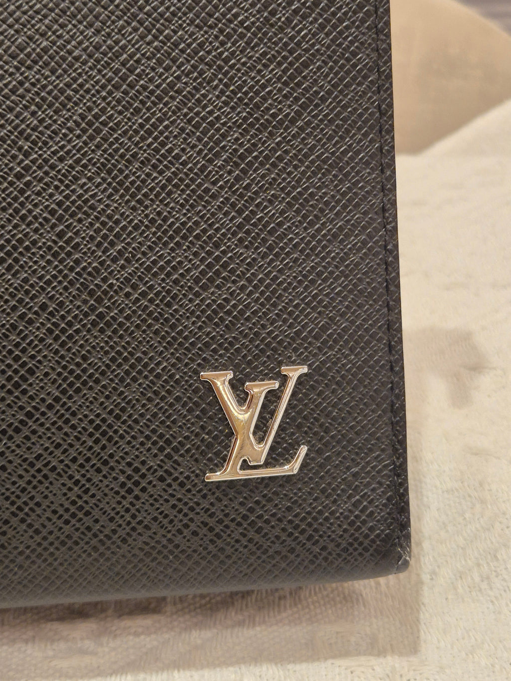 Louis Vuitton Pochette Voyage Taiga