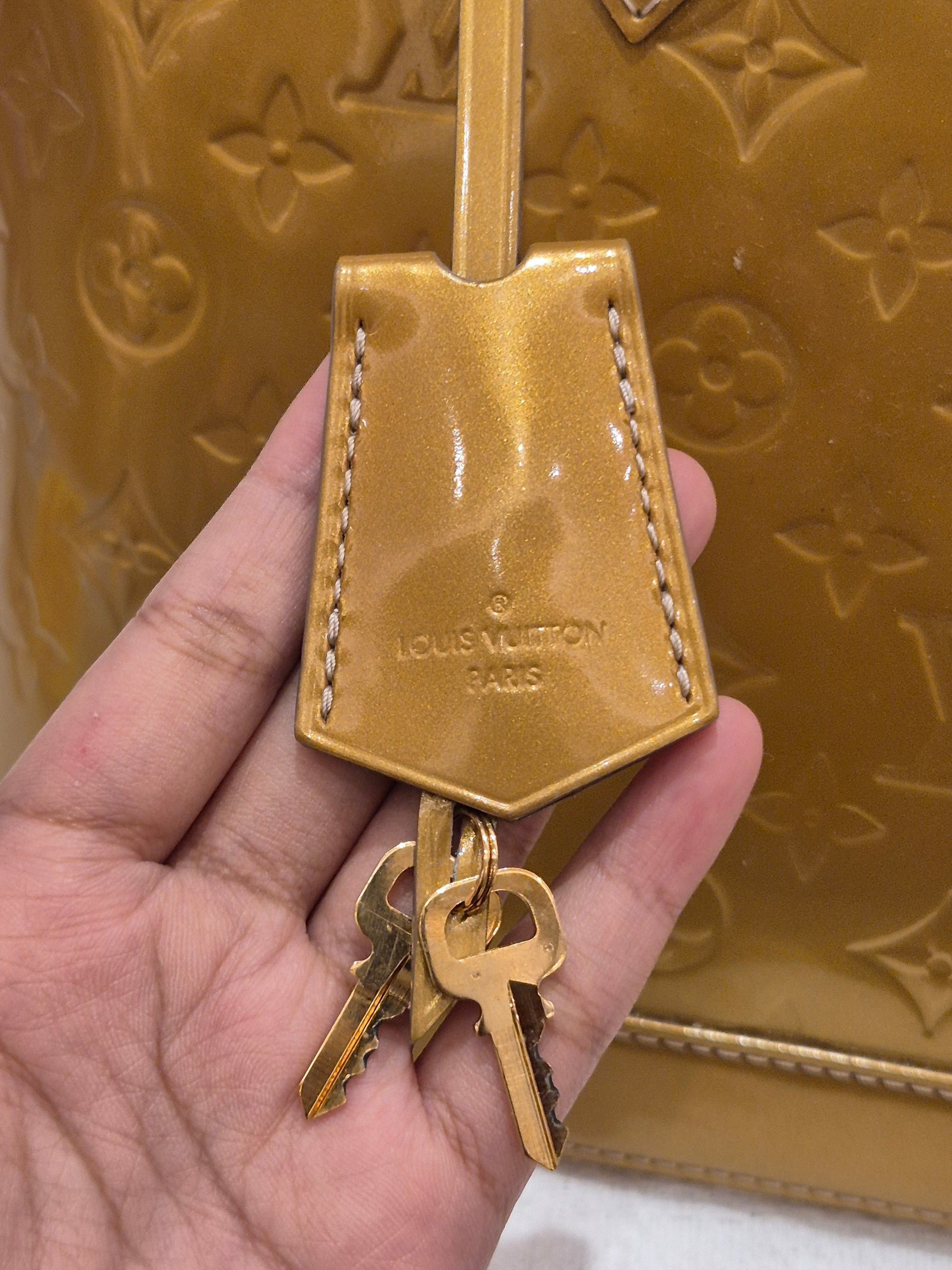 Louis Vuitton Alma PM Vernis