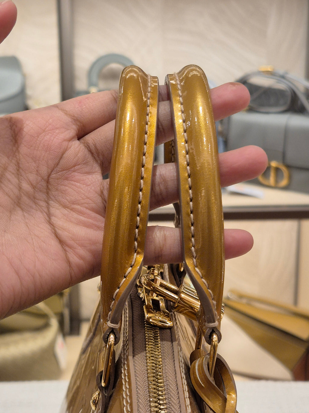 Louis Vuitton Alma PM Vernis