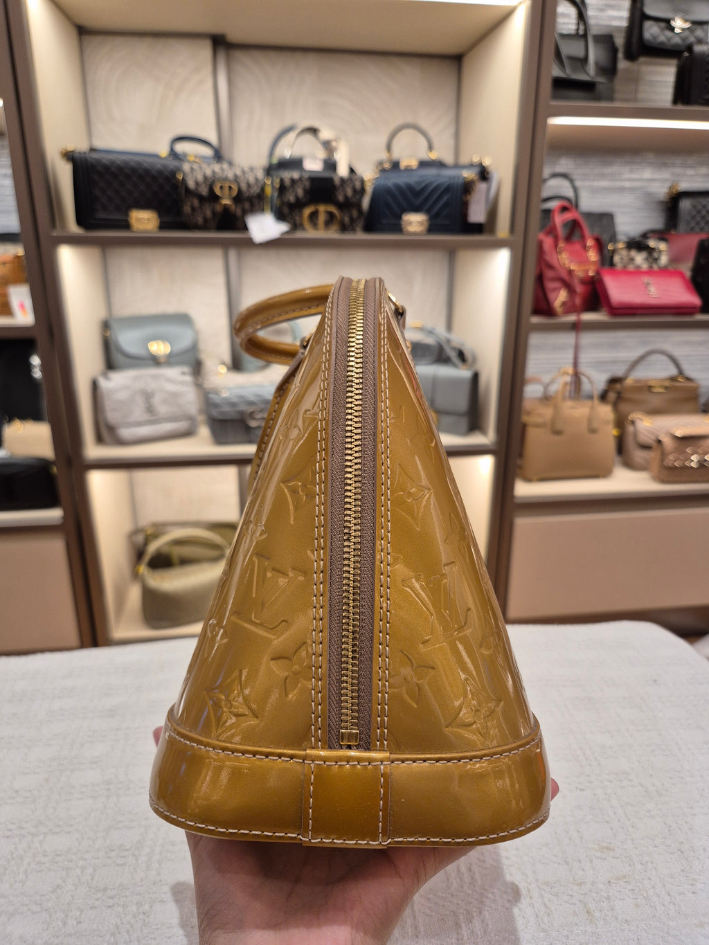 Louis Vuitton Alma PM Vernis