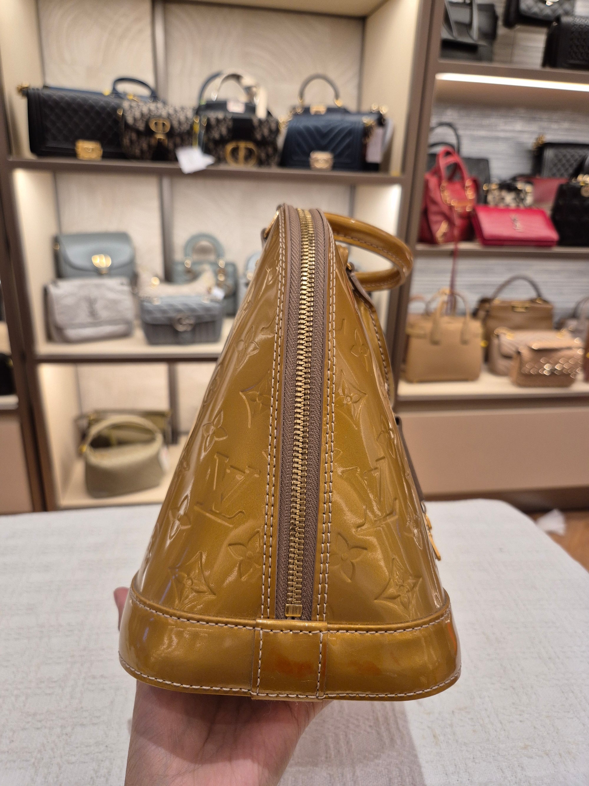 Louis Vuitton Alma PM Vernis