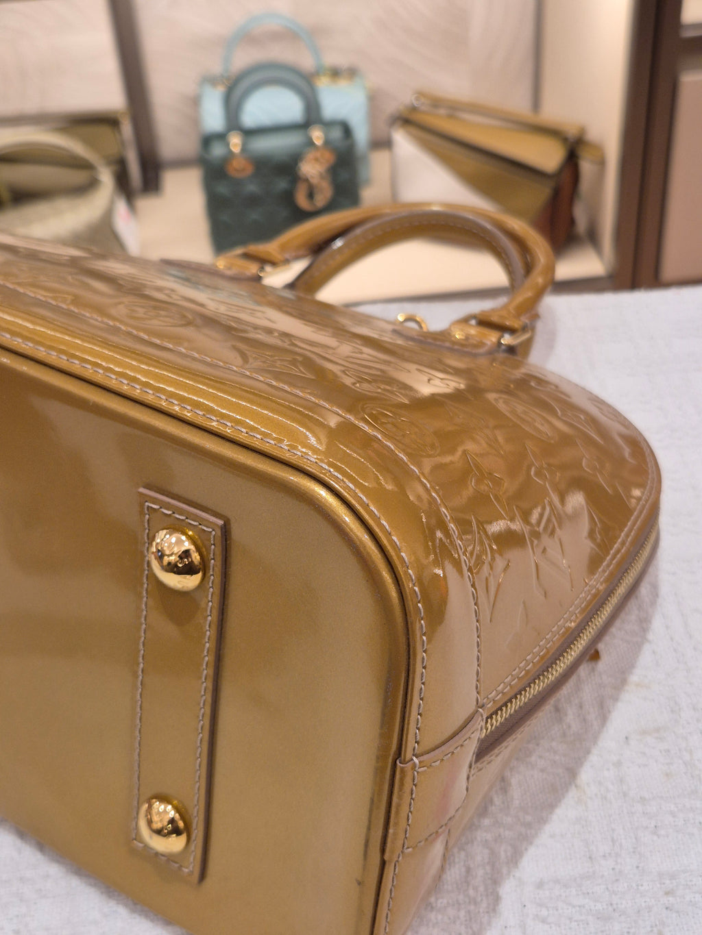 Louis Vuitton Alma PM Vernis