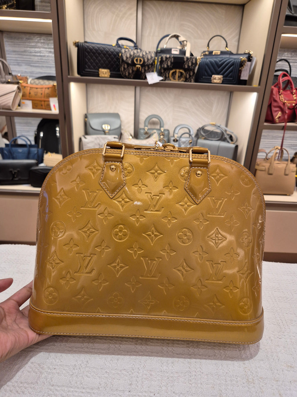 Louis Vuitton Alma PM Vernis