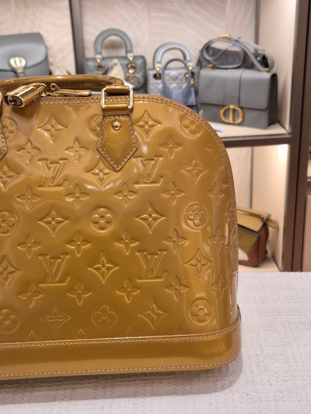 Louis Vuitton Alma PM Vernis