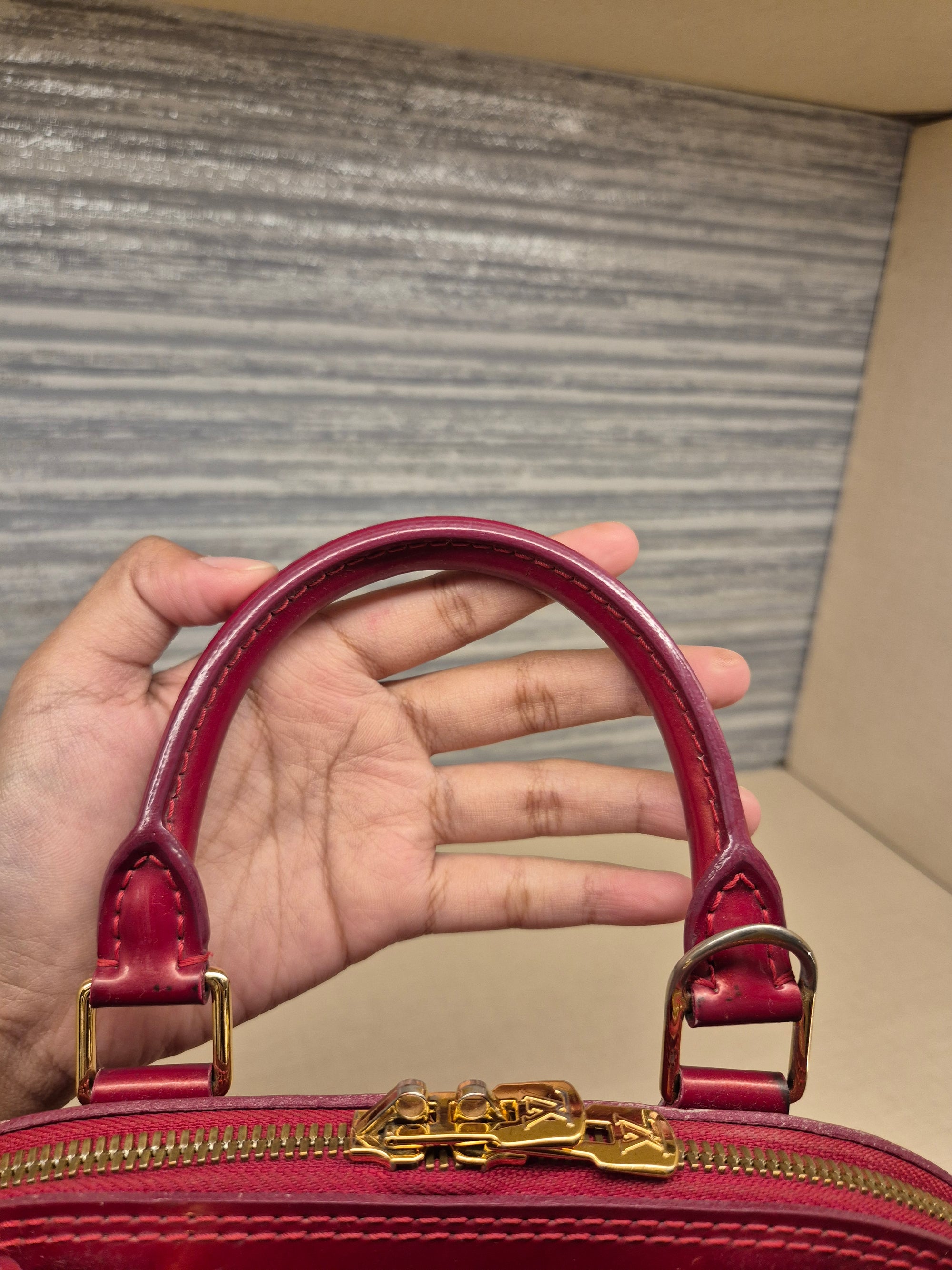Louis Vuitton BB Alma Vernis