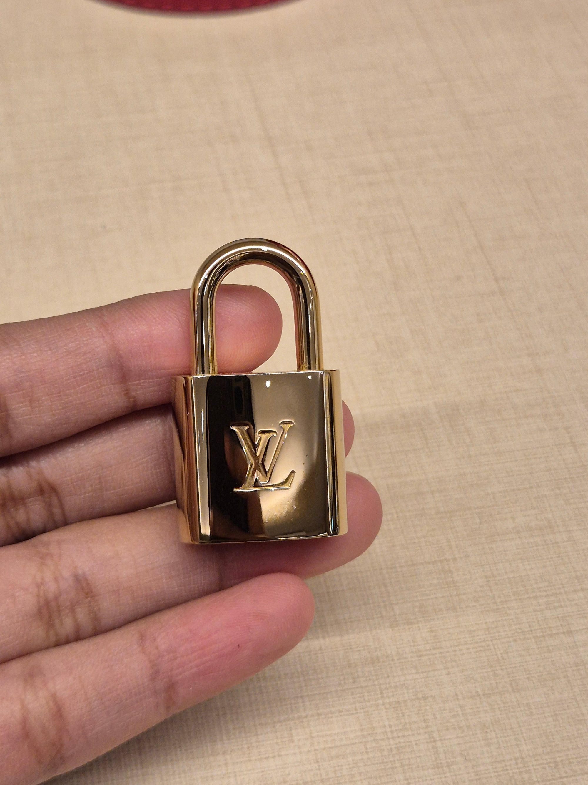 Louis Vuitton BB Alma Vernis