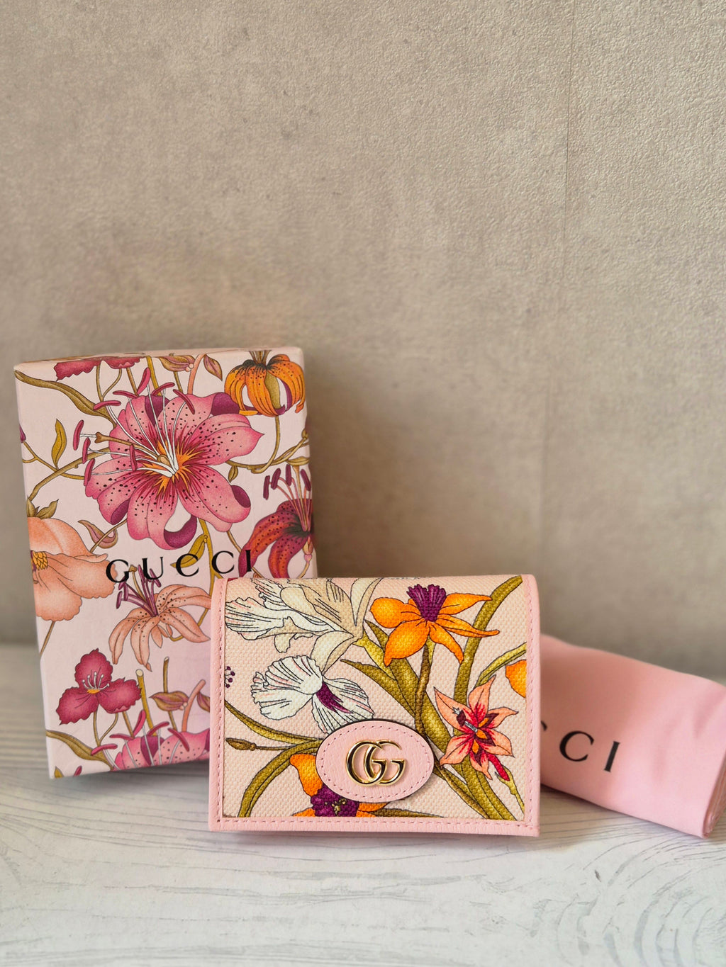 Gucci Compac Wallet Flowers