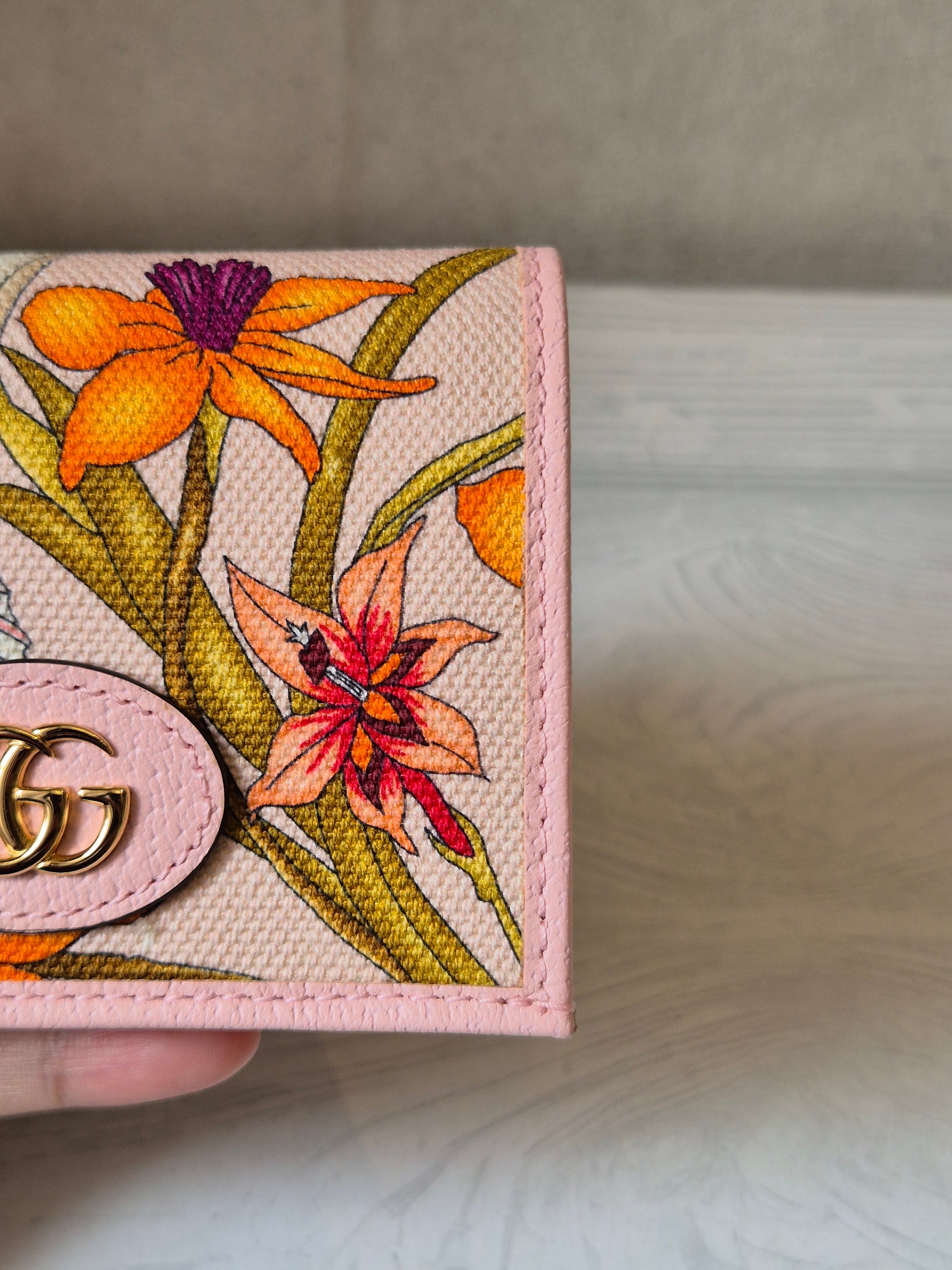 Gucci Compac Wallet Flowers