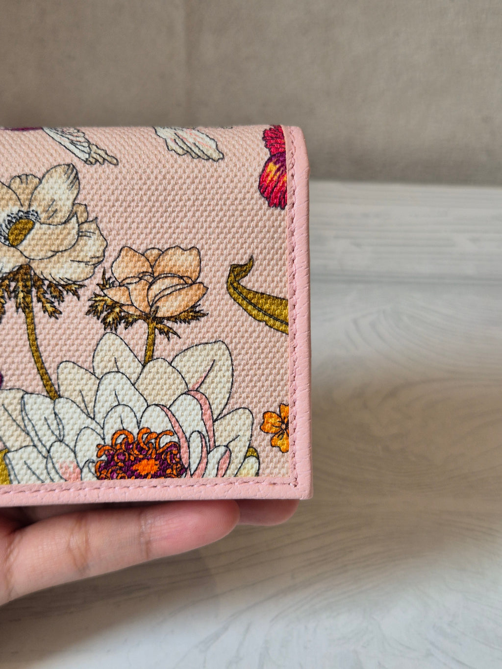 Gucci Compac Wallet Flowers