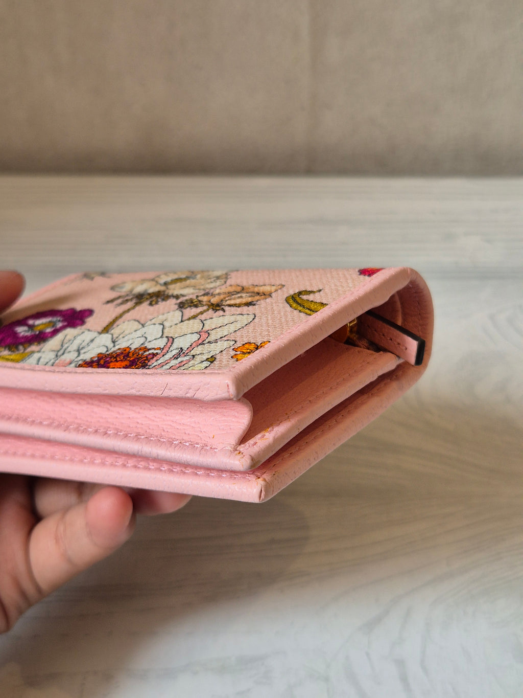 Gucci Compac Wallet Flowers