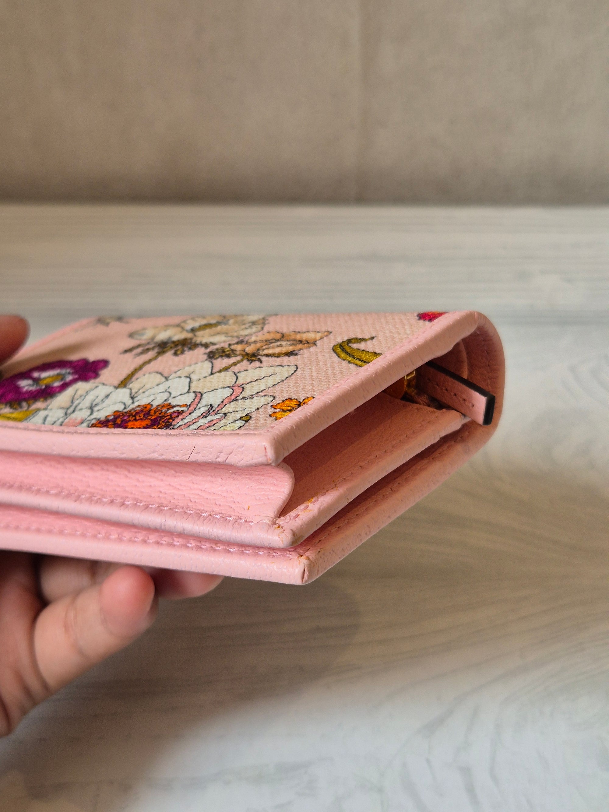 Gucci Compac Wallet Flowers