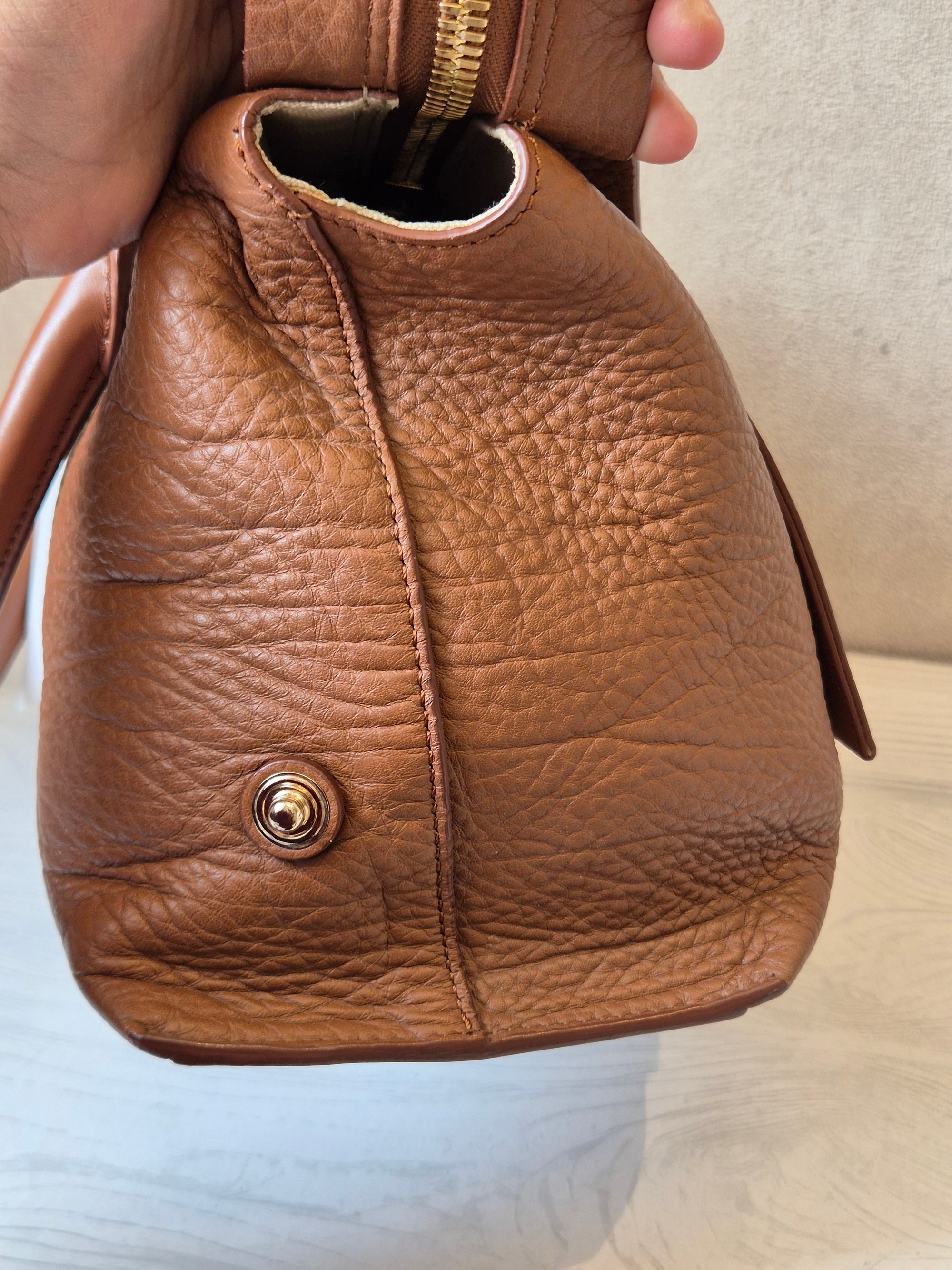 Givenchy Sway Tophand