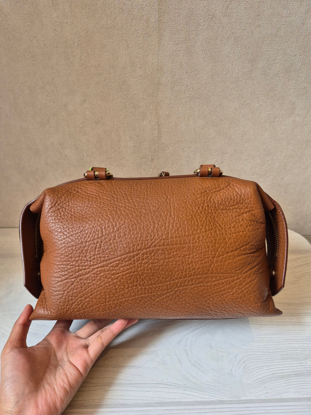 Givenchy Sway Tophand
