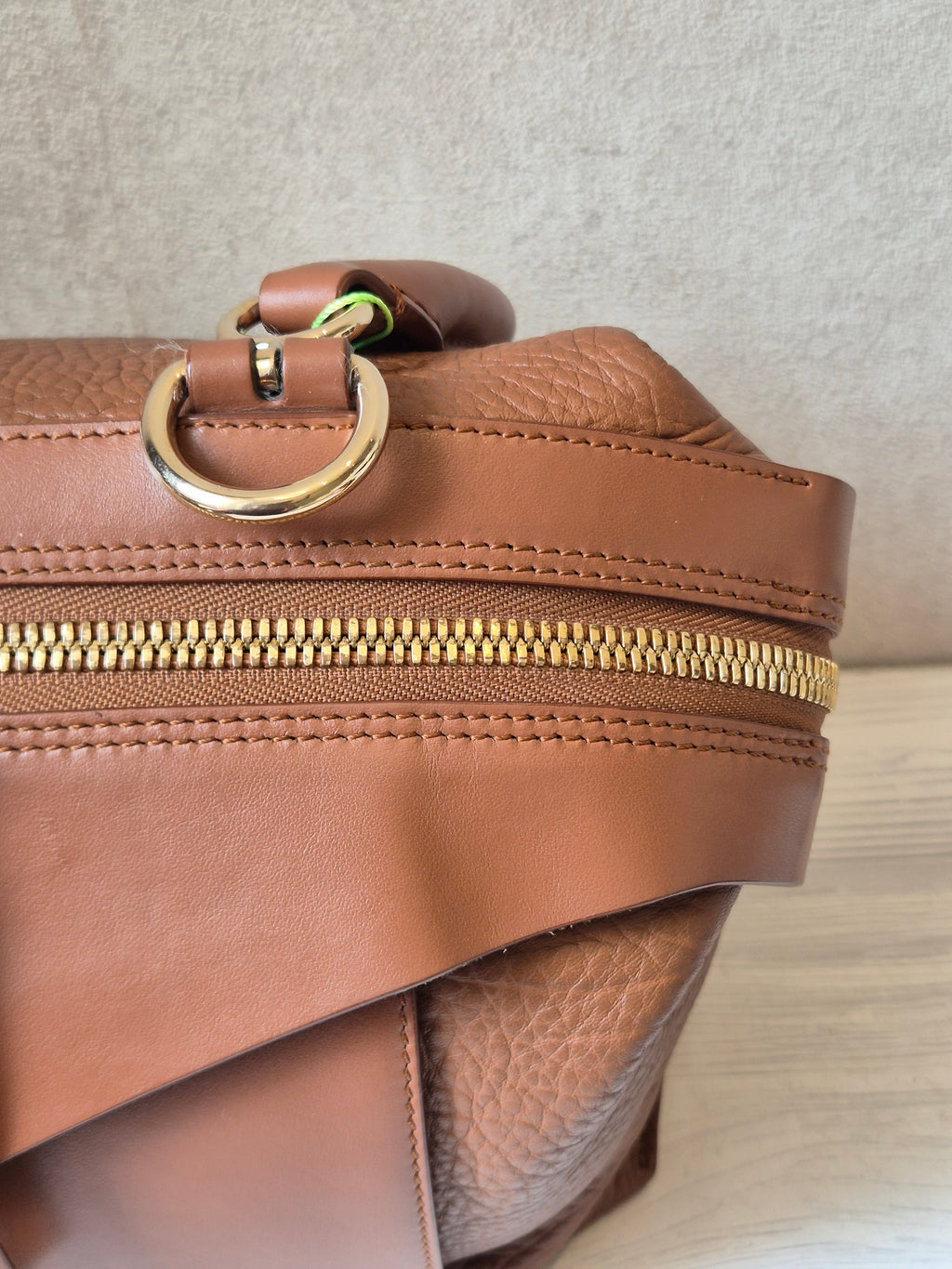 Givenchy Sway Tophand