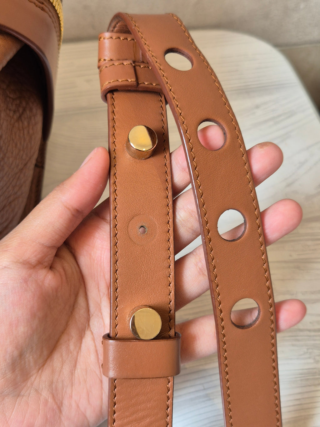 Givenchy Sway Tophand