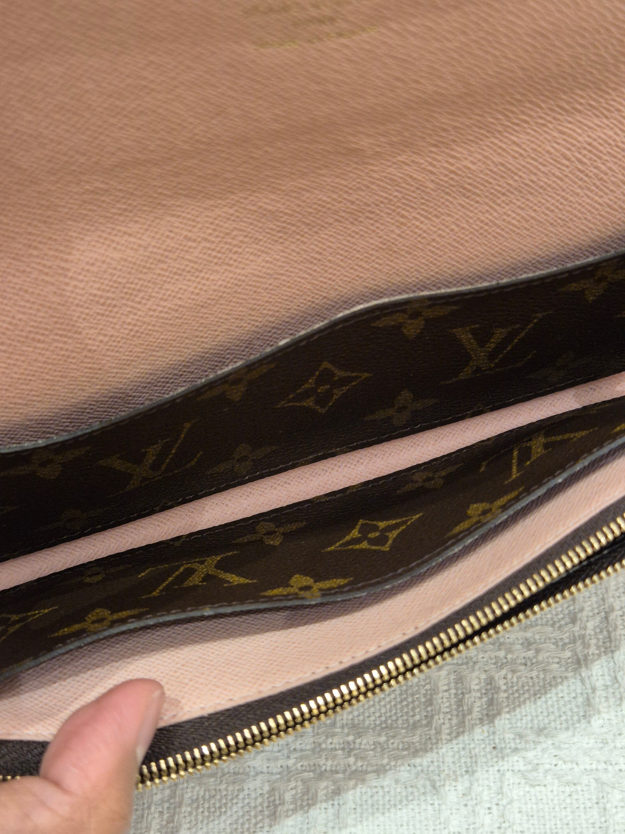 Louis Vuitton Emelie Long Wallet Monogram