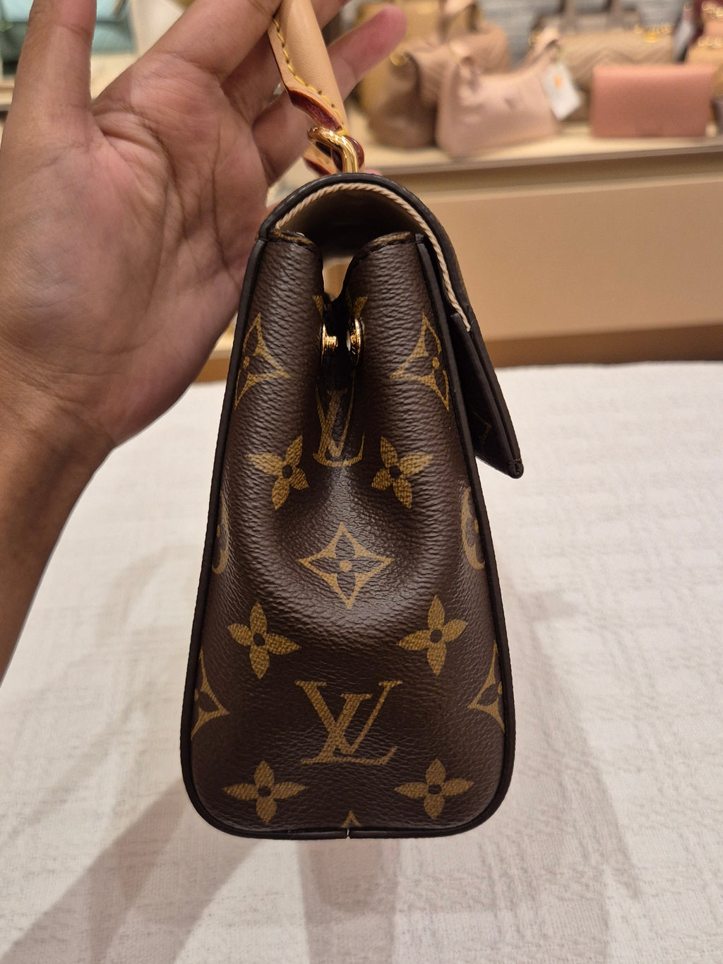 Louis Vuitton Mini Clunny monogram