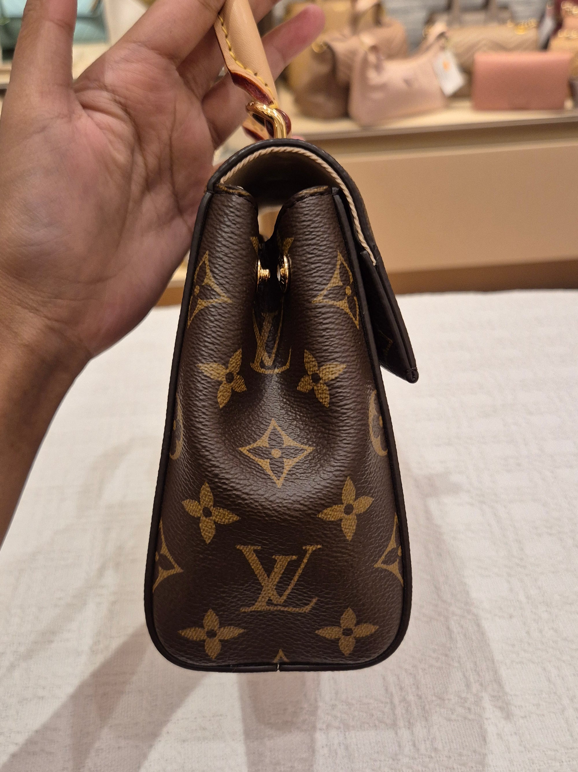 Louis Vuitton Mini Clunny monogram
